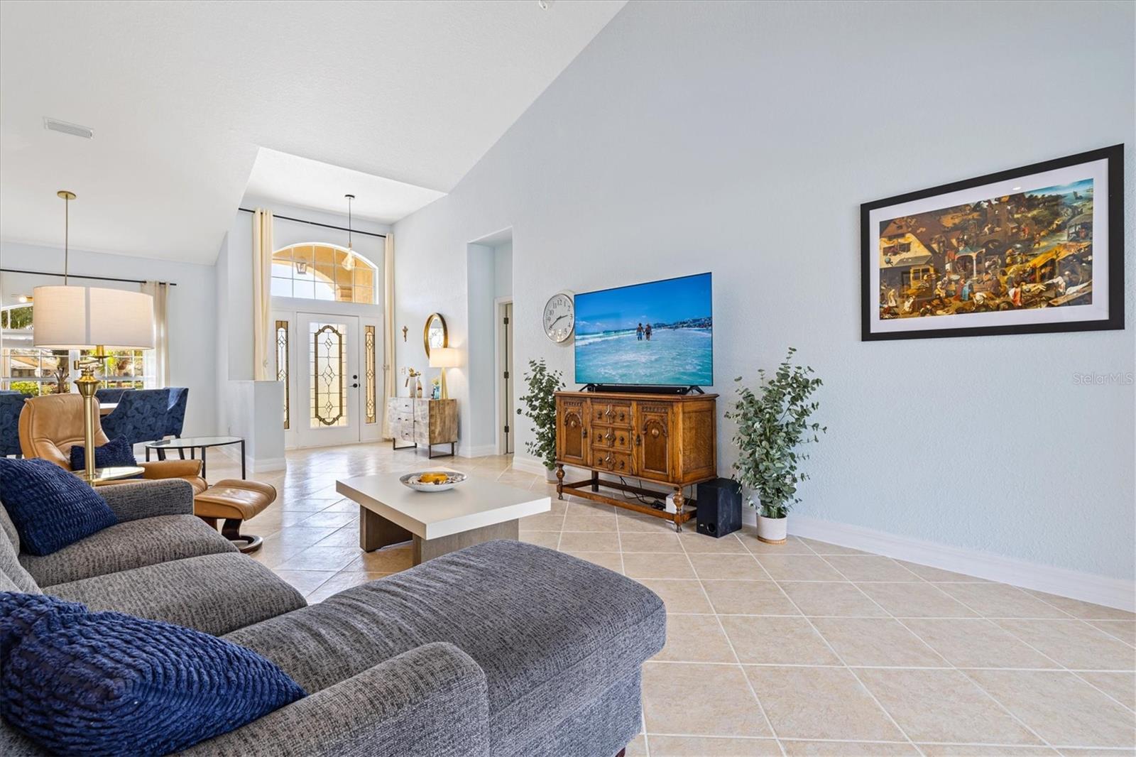 Image 7 of 83 For 22324 Wexford Boulevard