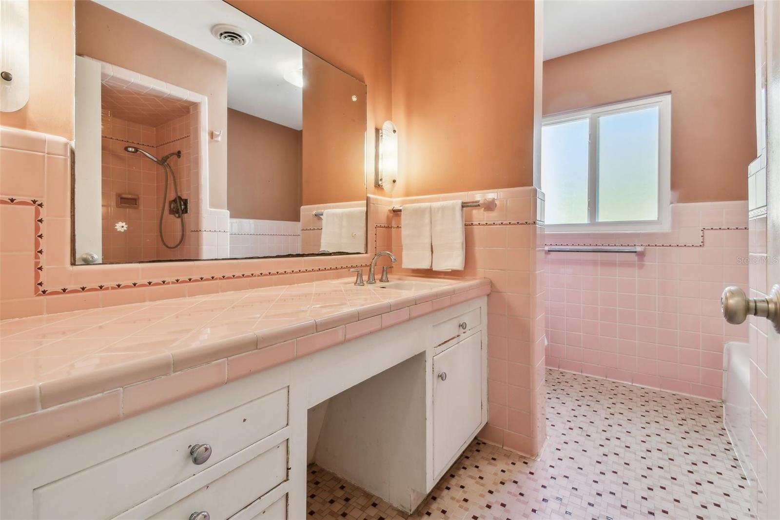Image 14 of 35 For 3001 Bay Shore Circle