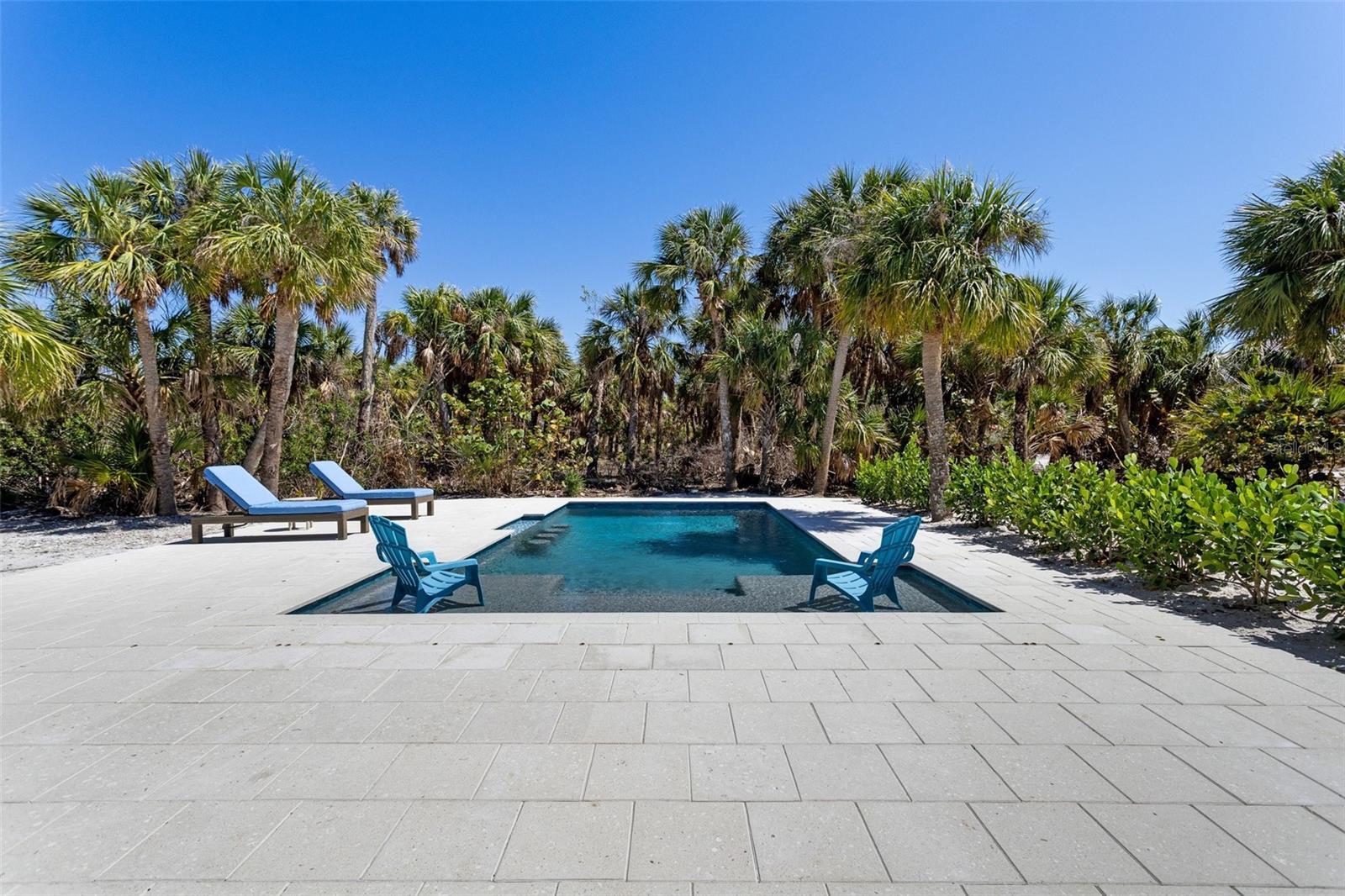 Image 21 of 25 For 32 Palm Drive