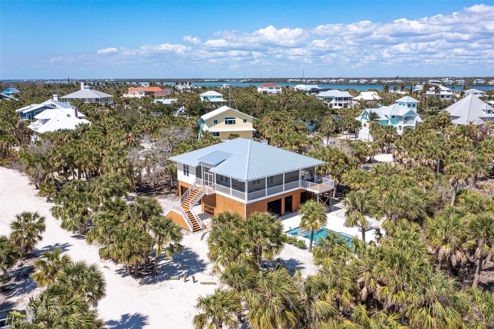 Image 22 of 25 For 32 Palm Drive
