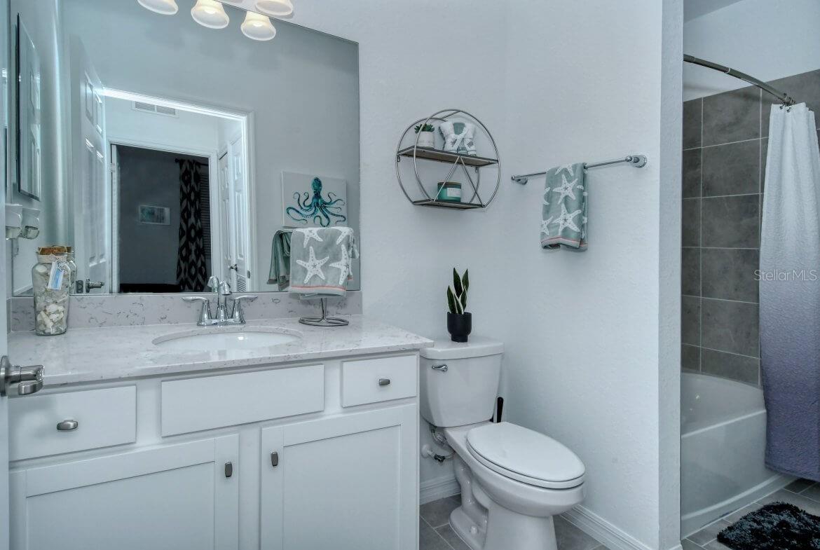 Image 13 of 28 For 18028 Gawthrop Drive 4