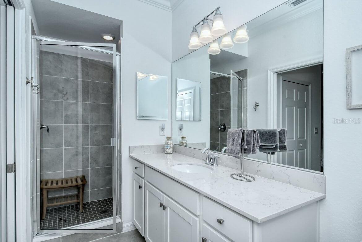 Image 16 of 28 For 18028 Gawthrop Drive 4