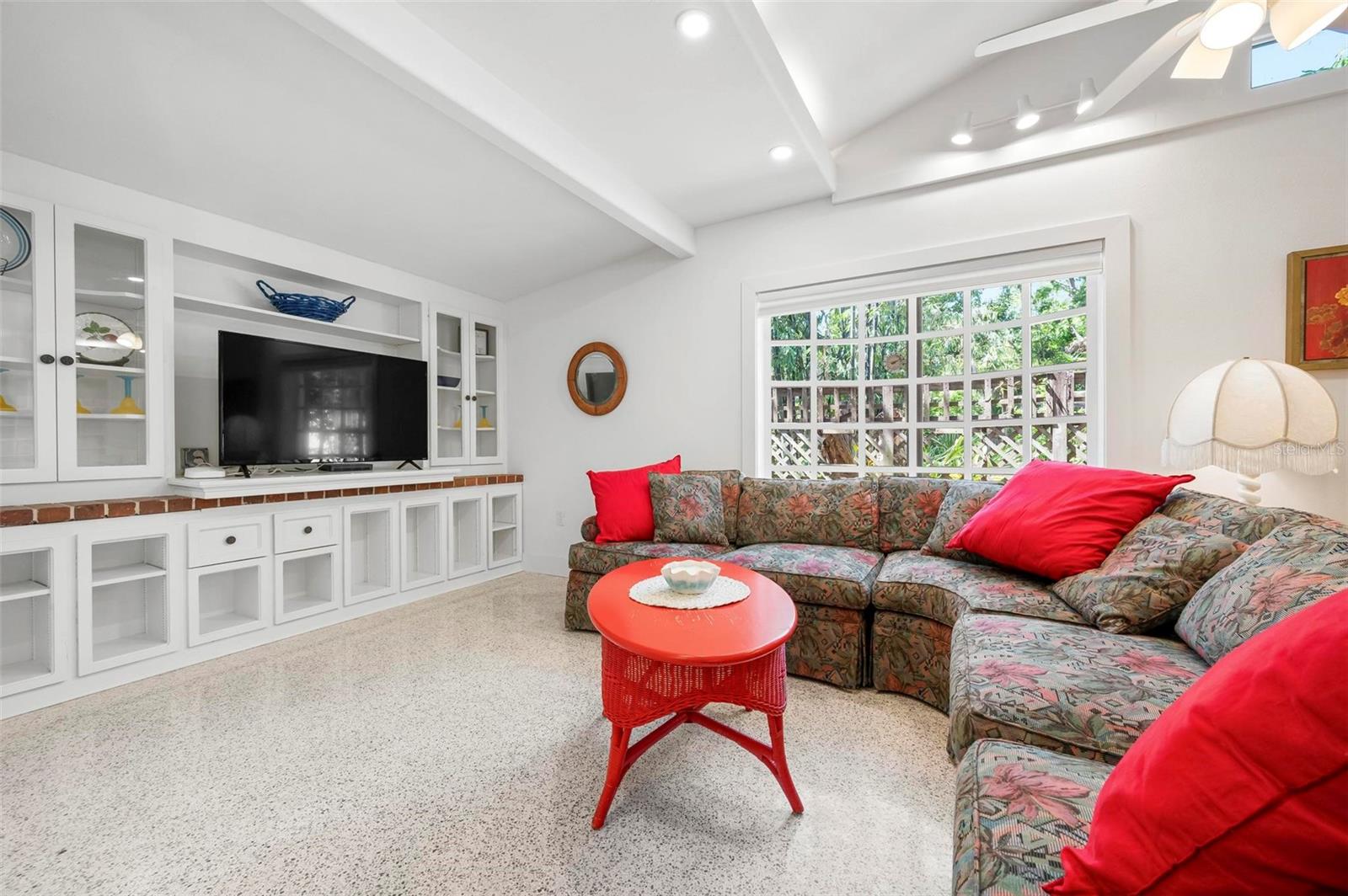 Image 13 of 45 For 528 45th Street