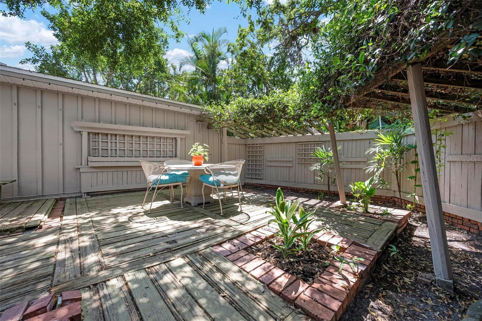 Image 24 of 45 For 528 45th Street