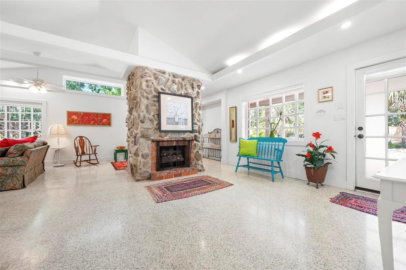 Image 4 of 45 For 528 45th Street