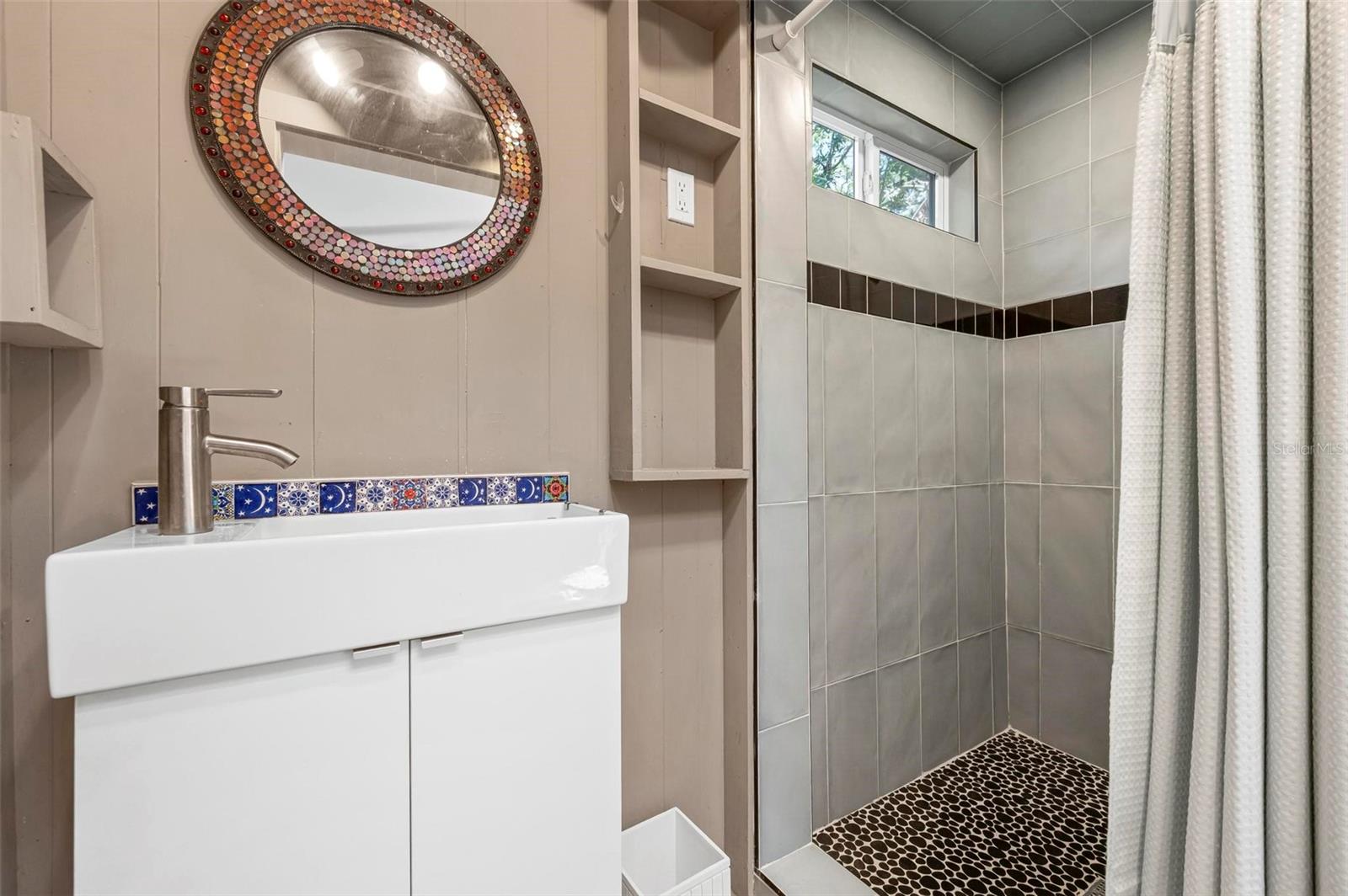 Image 42 of 45 For 528 45th Street