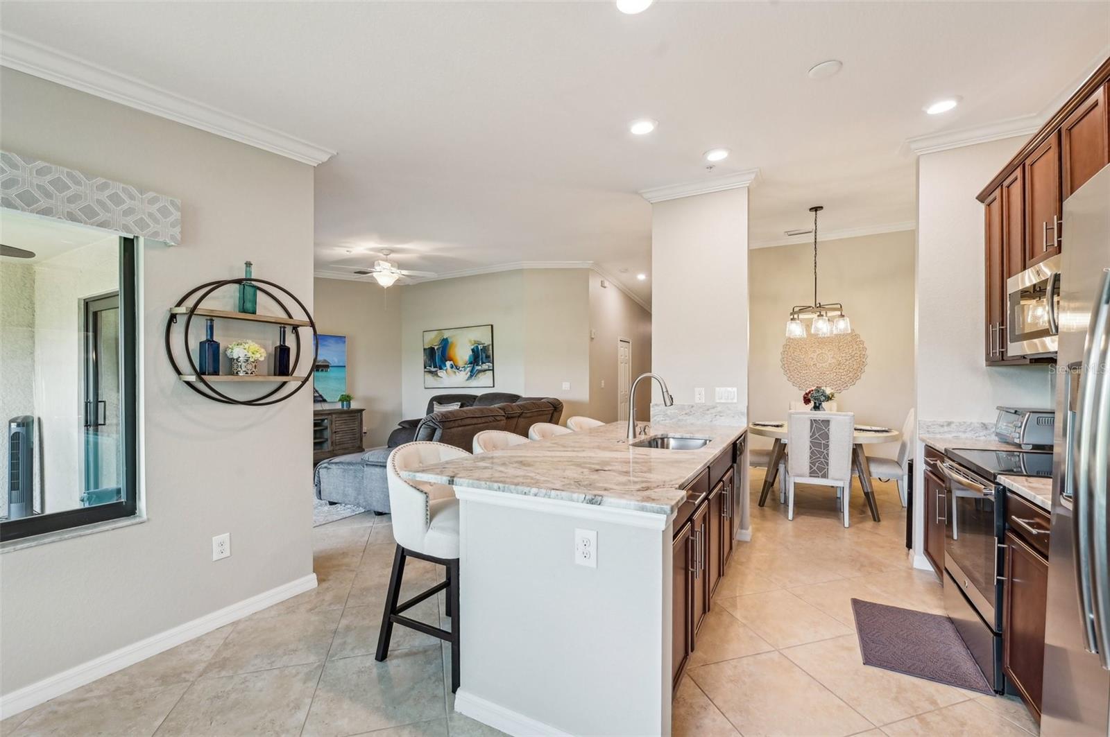Image 18 of 100 For 5528 Palmer Circle 204