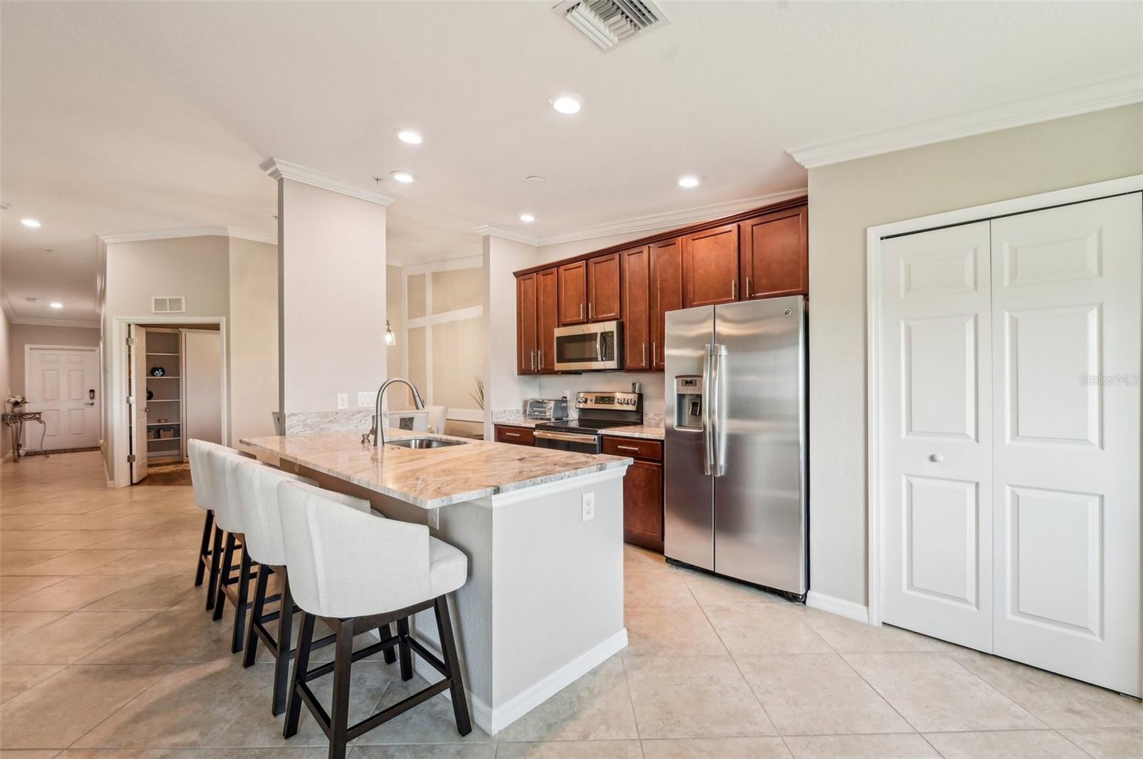 Image 19 of 100 For 5528 Palmer Circle 204