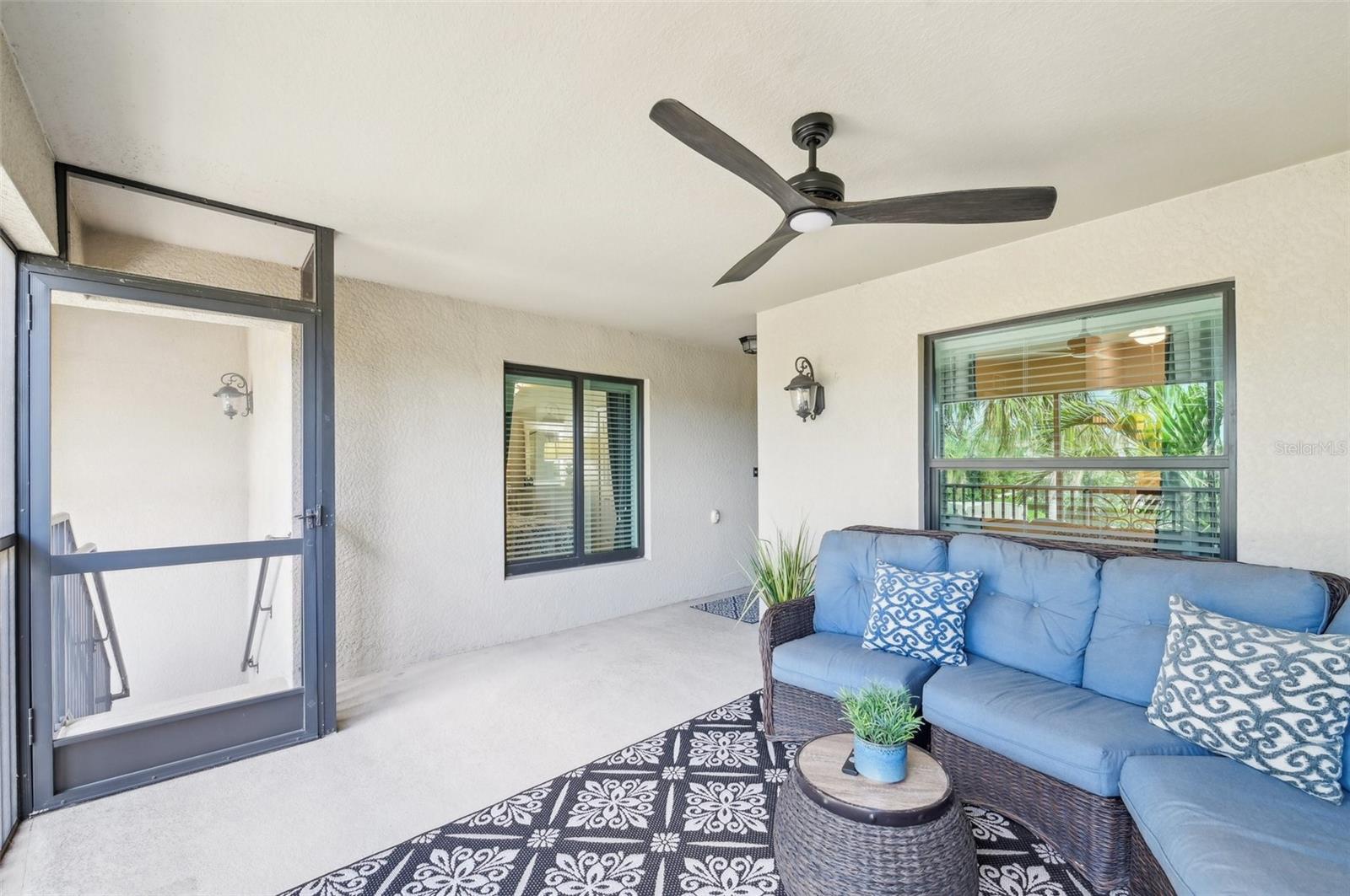 Image 7 of 100 For 5528 Palmer Circle 204