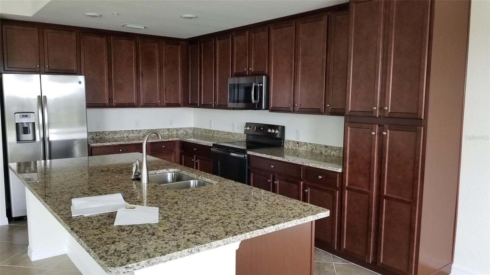 Image 13 of 65 For 17118 Vardon Terrace 307