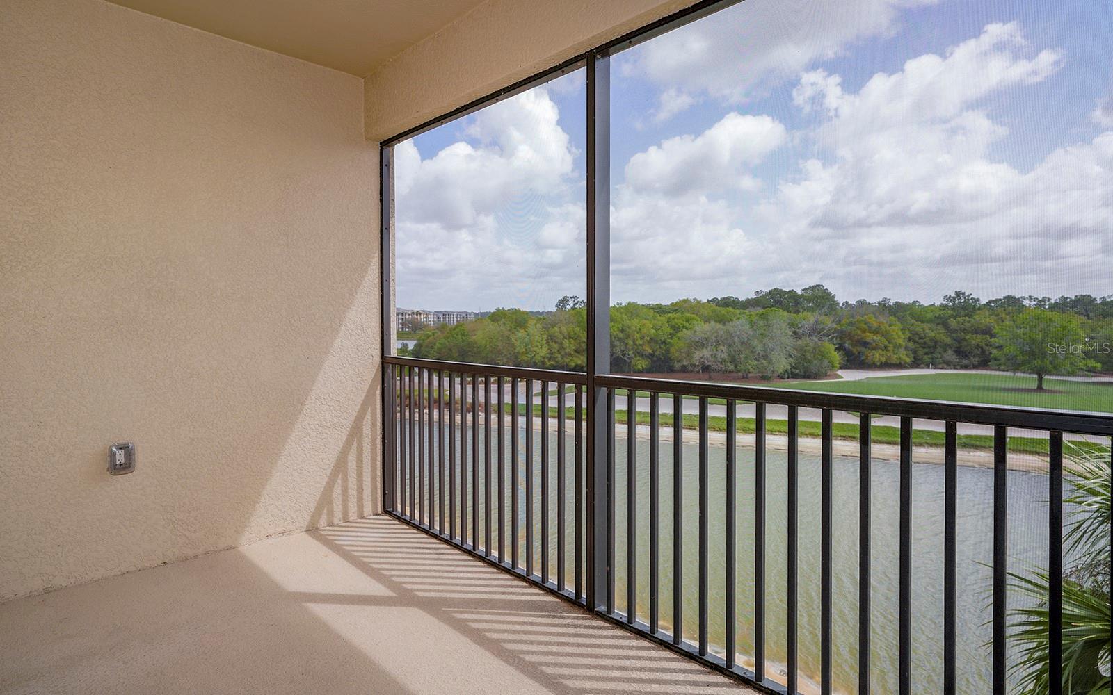 Image 5 of 65 For 17118 Vardon Terrace 307