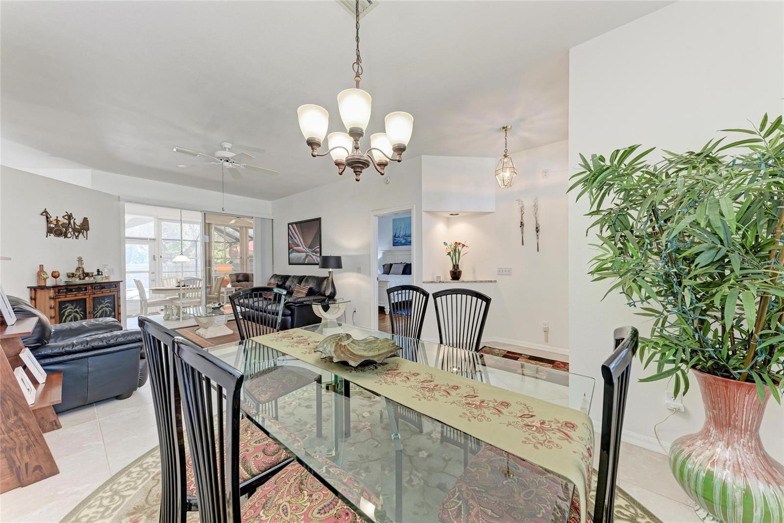 Image 21 of 55 For 7814 48th Avenue E
