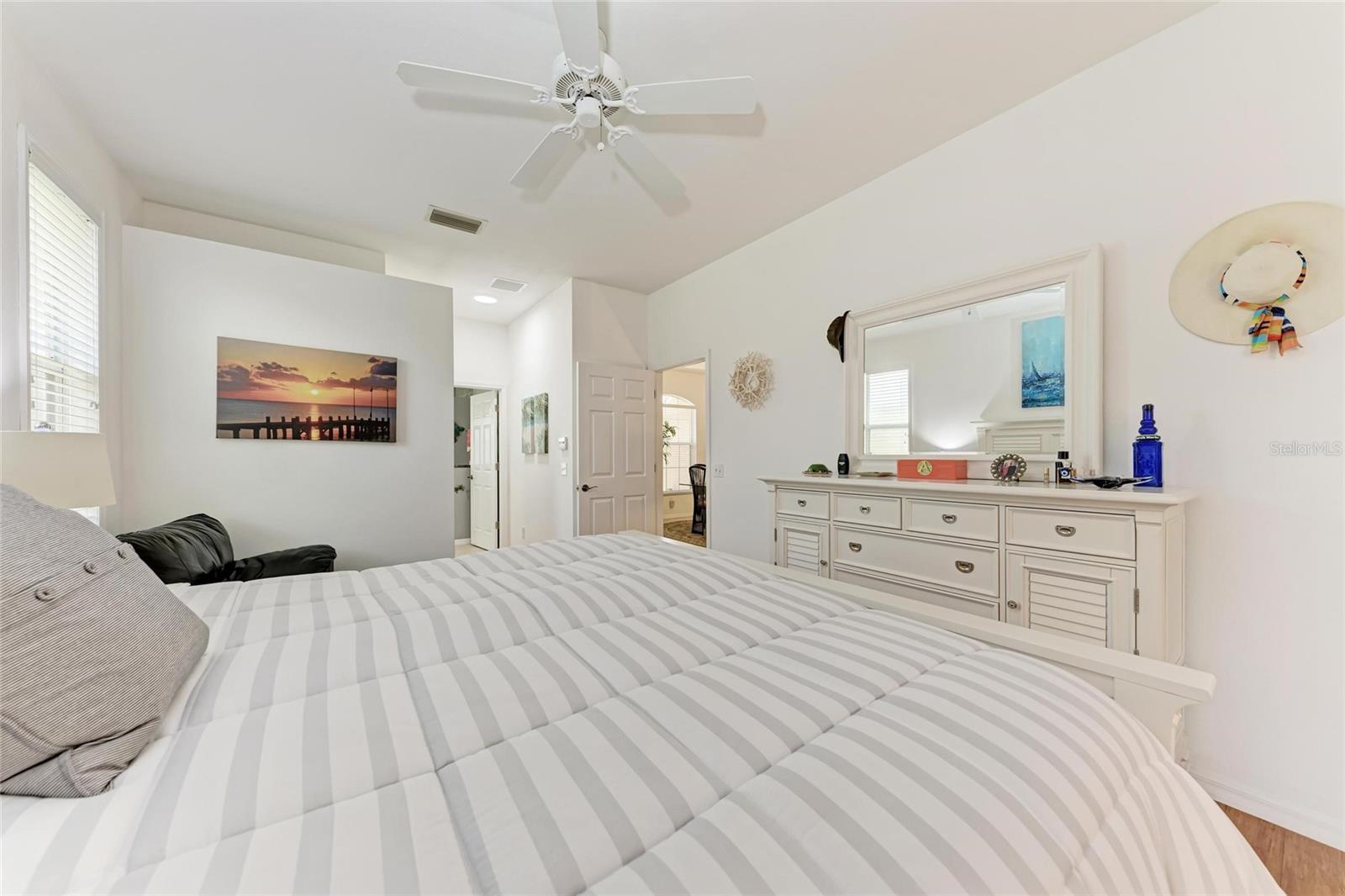 Image 24 of 55 For 7814 48th Avenue E