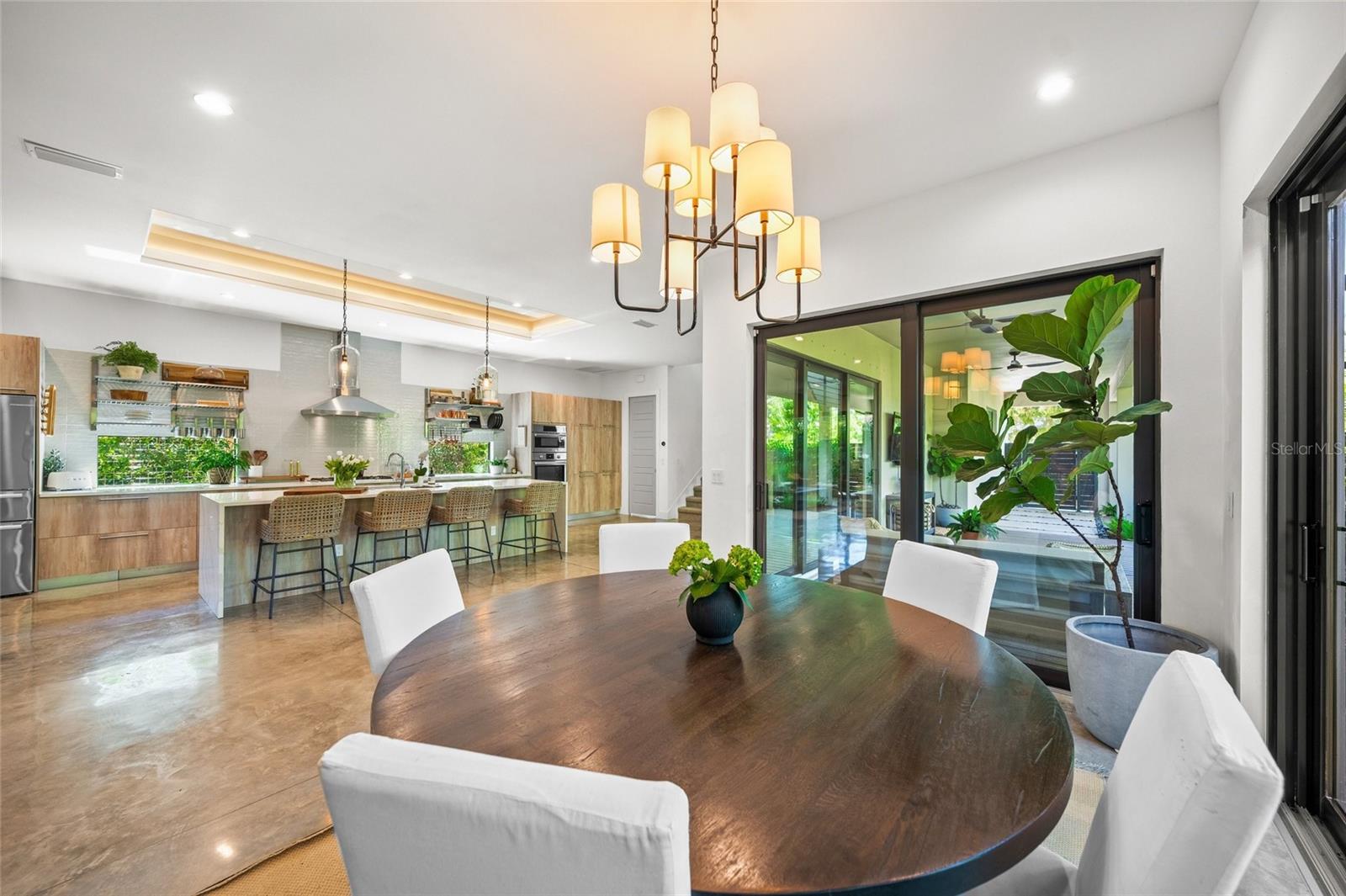 Image 11 of 57 For 2124 Wisteria Street