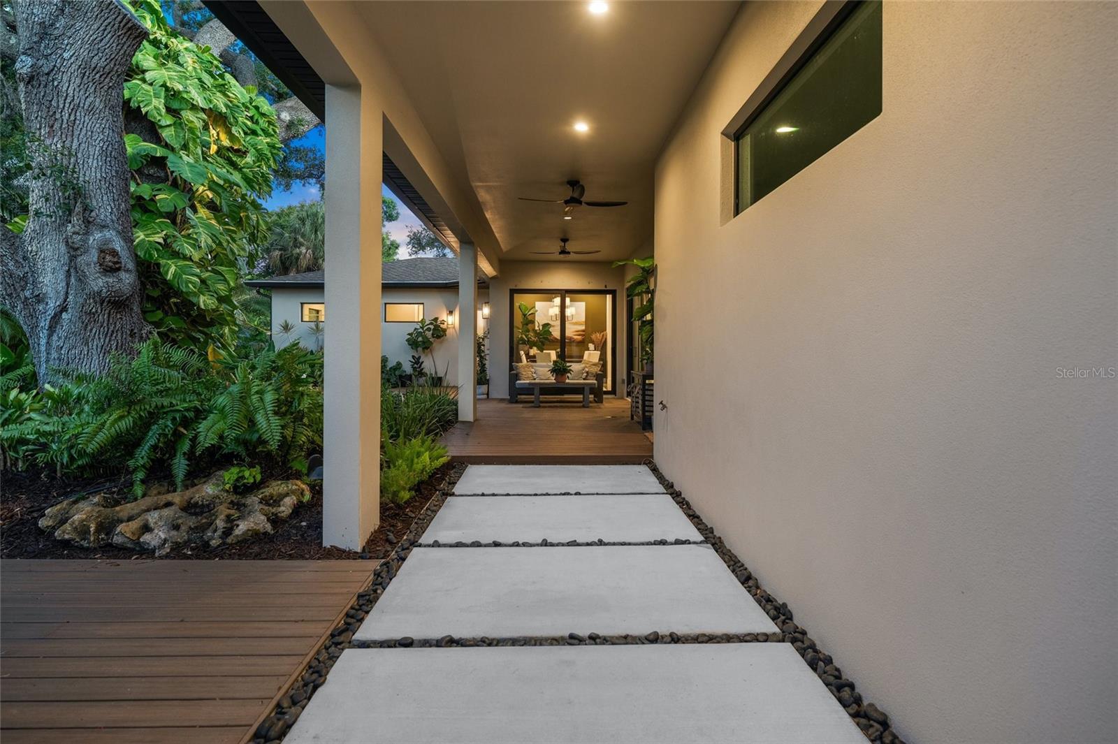 Image 29 of 57 For 2124 Wisteria Street