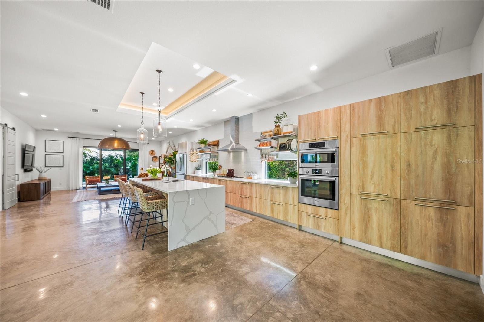 Image 3 of 57 For 2124 Wisteria Street