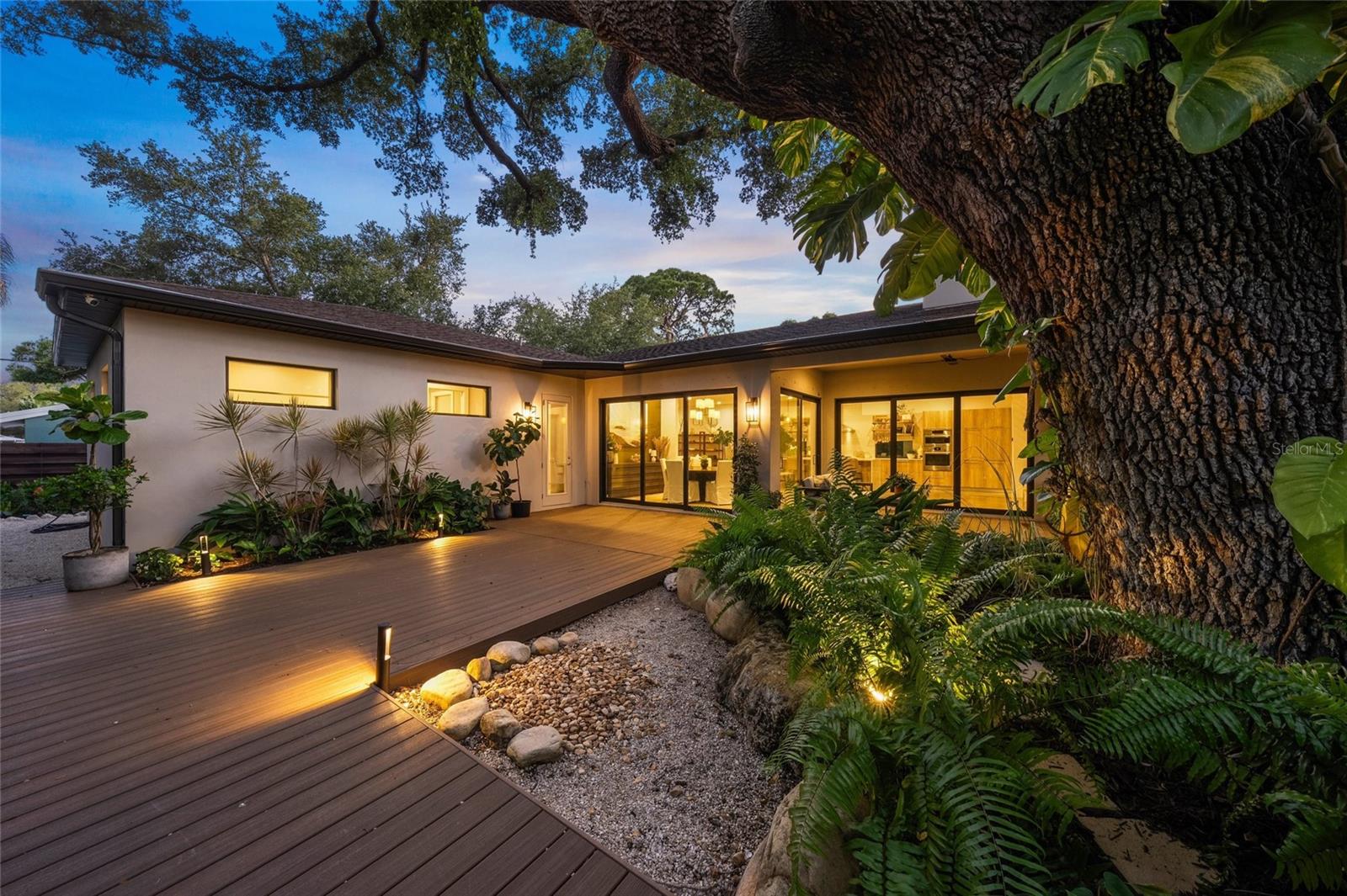 Image 31 of 57 For 2124 Wisteria Street
