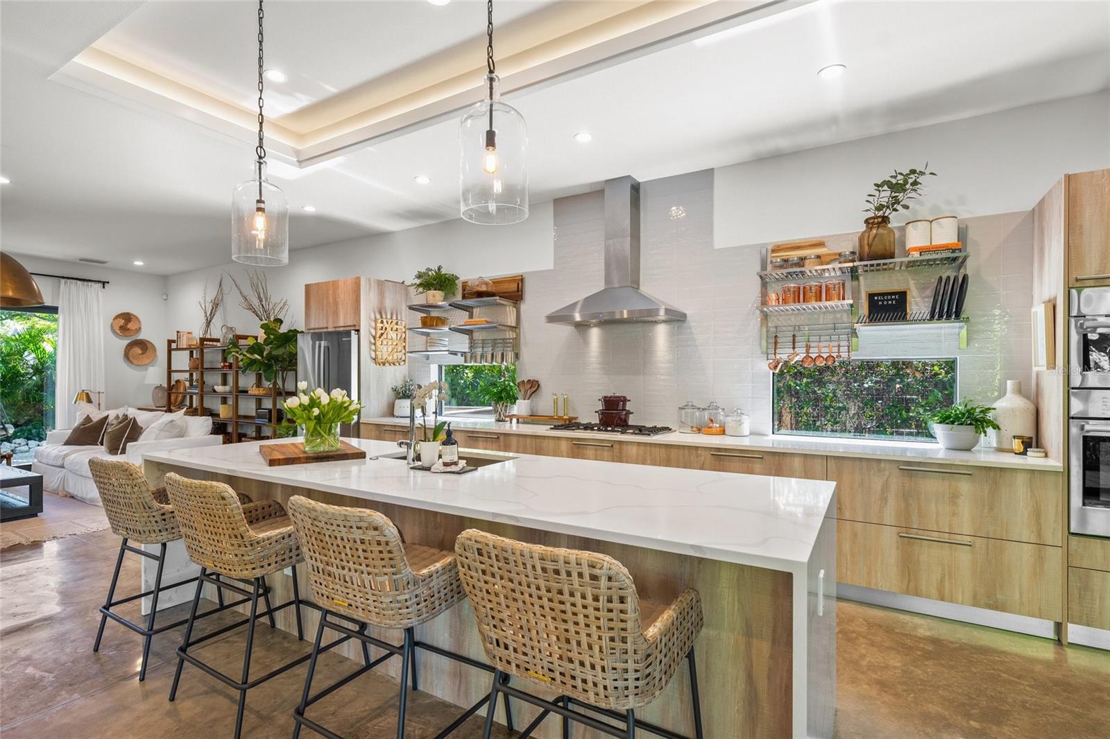 Image 4 of 57 For 2124 Wisteria Street