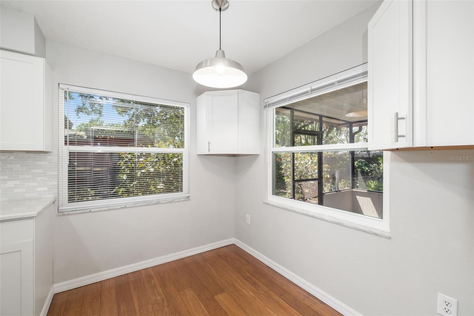 Image 17 of 37 For 2835 Mayflower Street