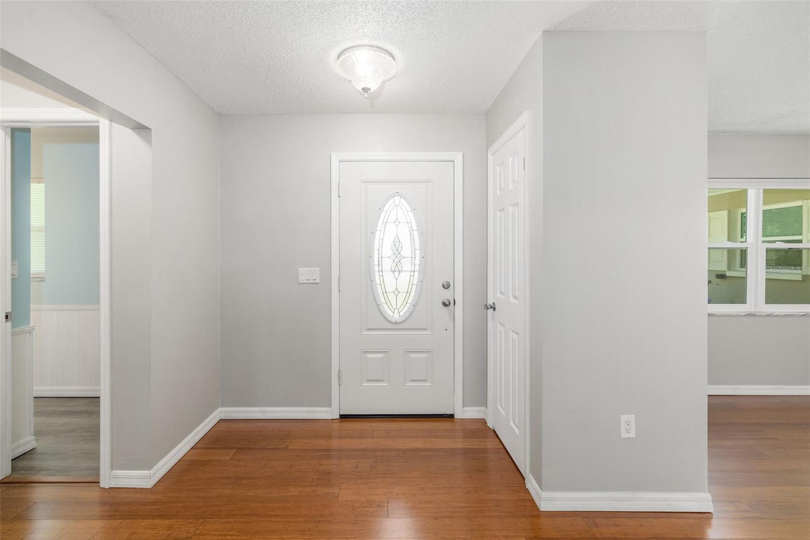 Image 3 of 37 For 2835 Mayflower Street