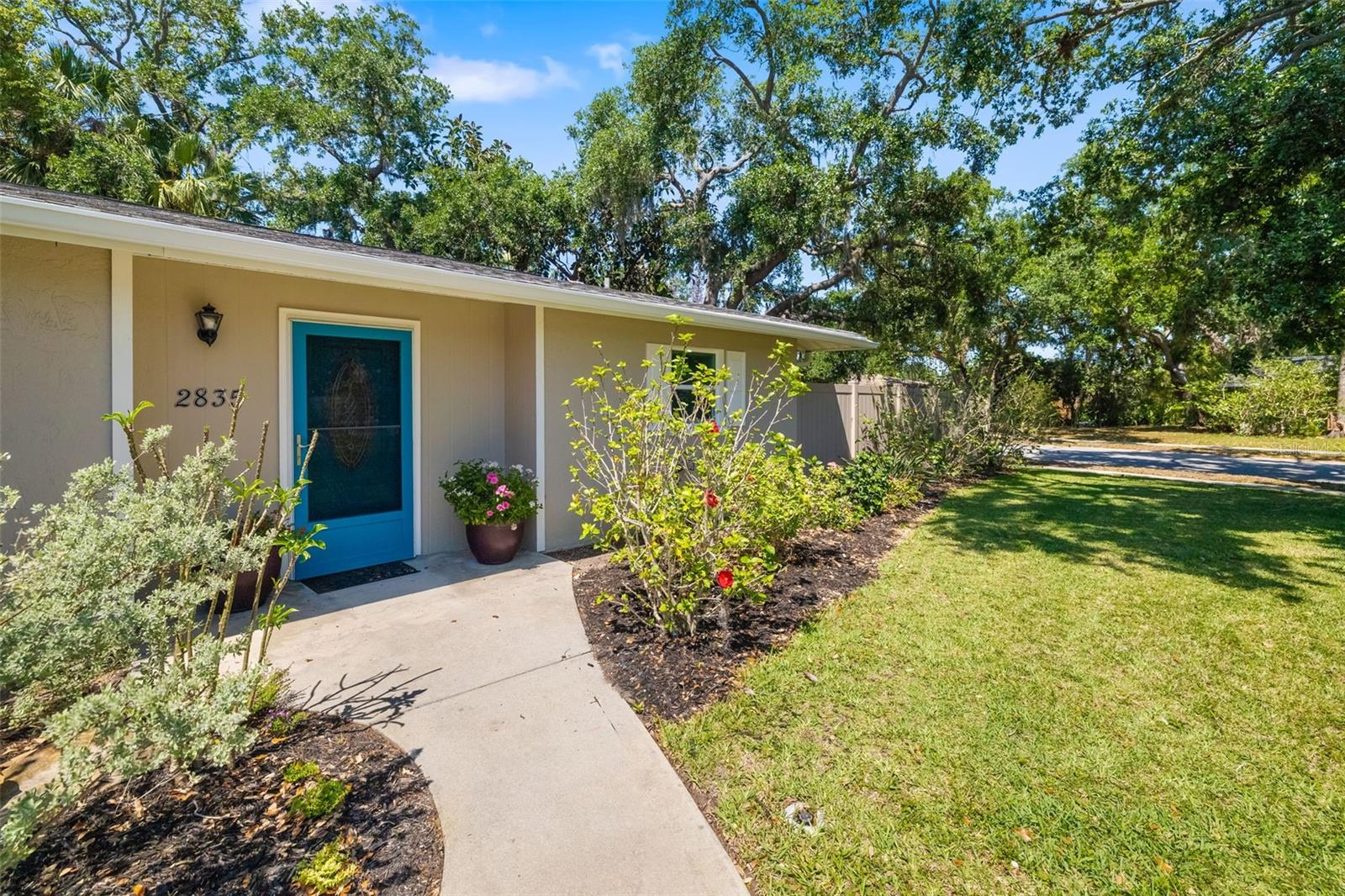 Image 33 of 37 For 2835 Mayflower Street
