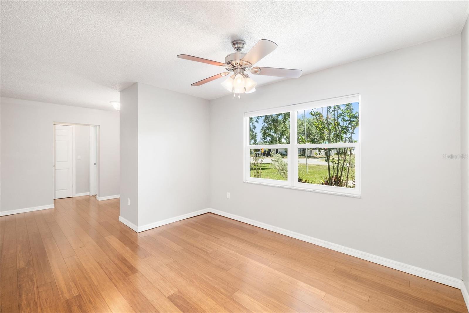 Image 7 of 37 For 2835 Mayflower Street