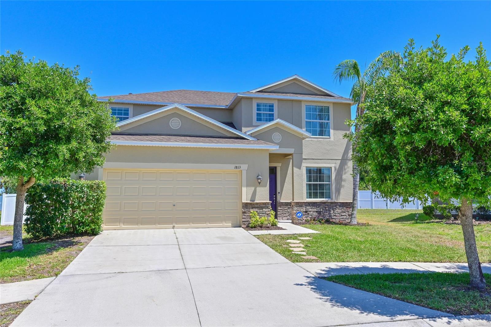 Image 4 of 40 For 1813 Oak Pond Street