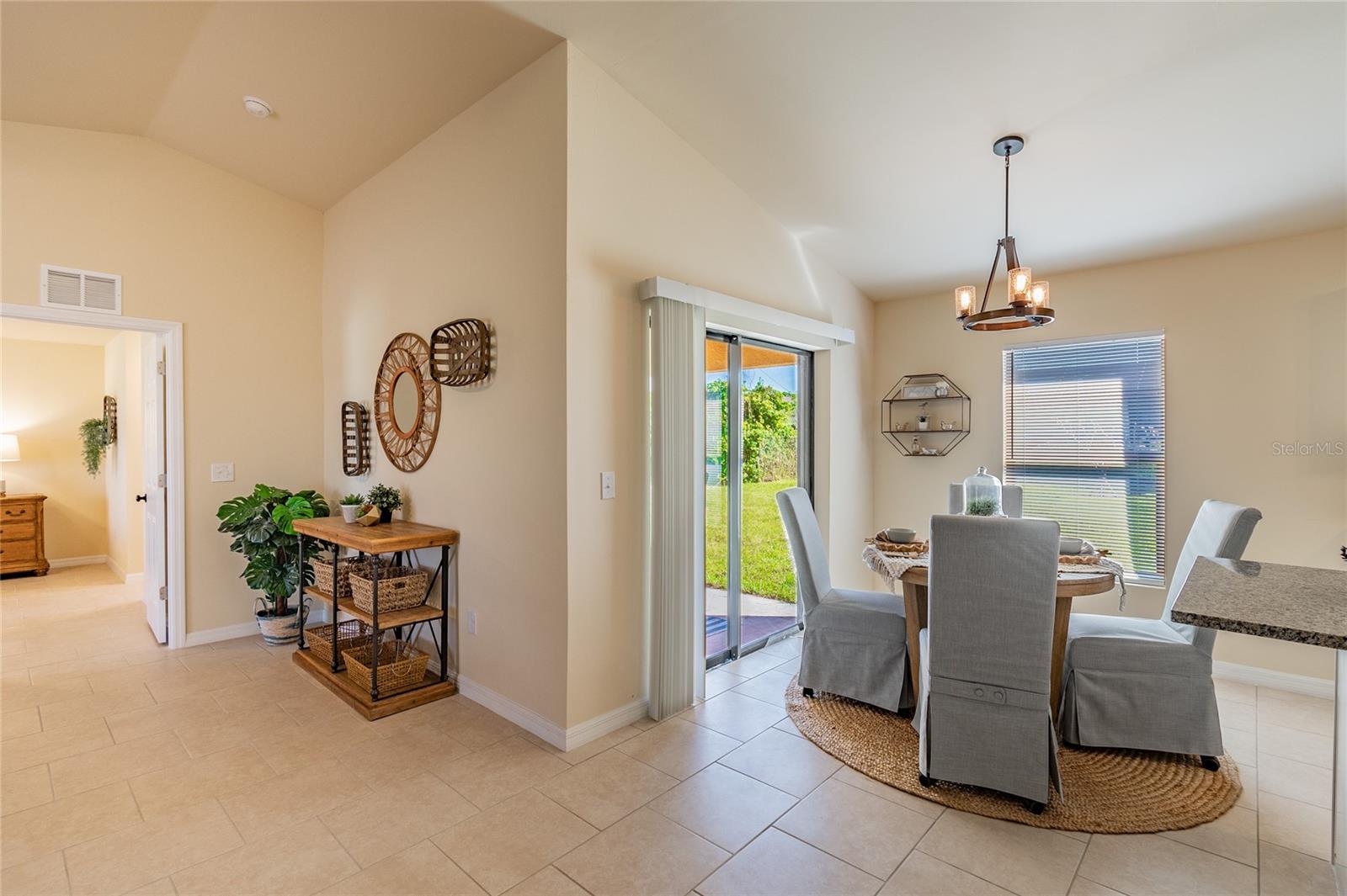 Image 11 of 40 For 601 2nd Street