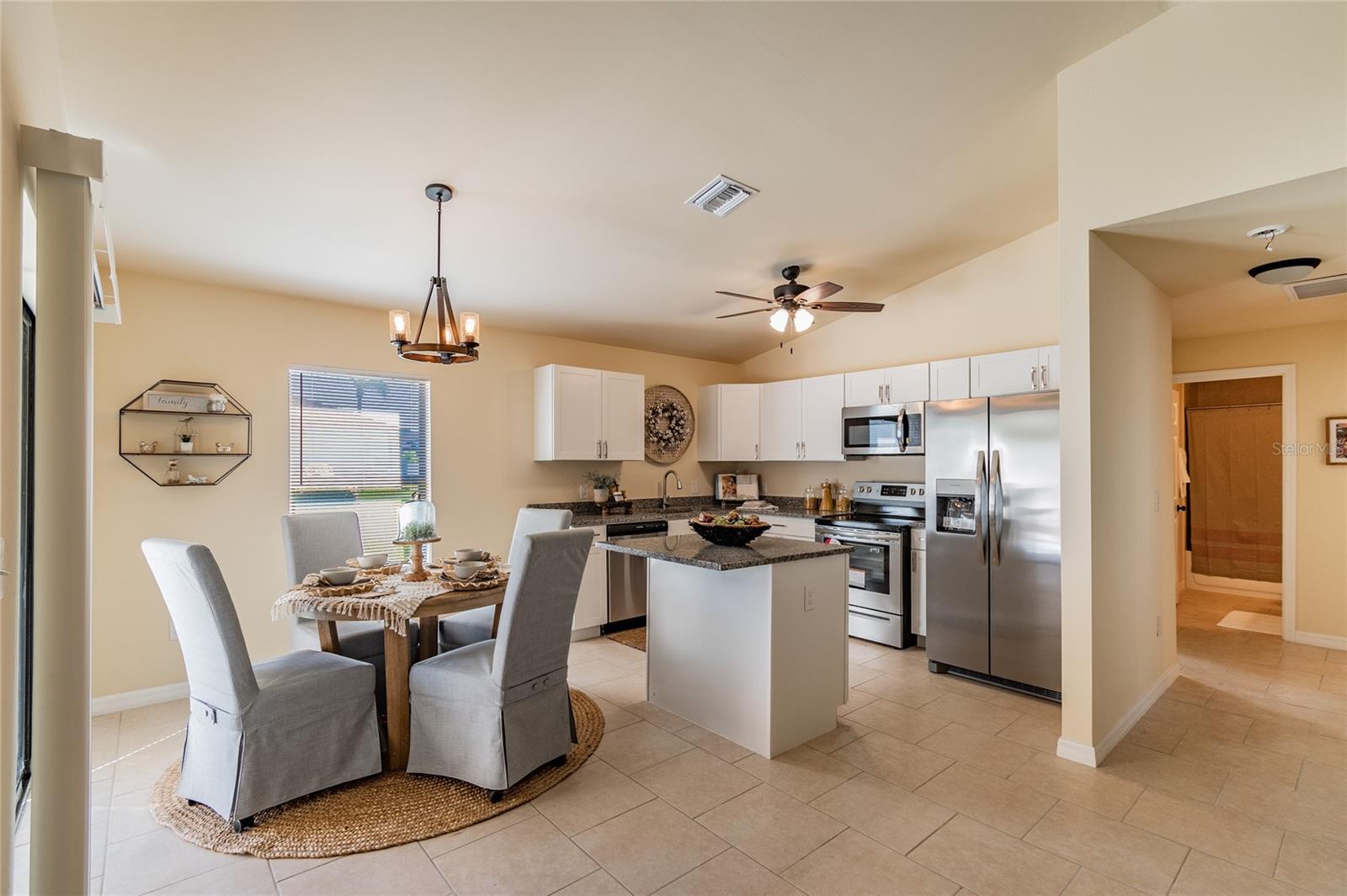 Image 12 of 40 For 601 2nd Street