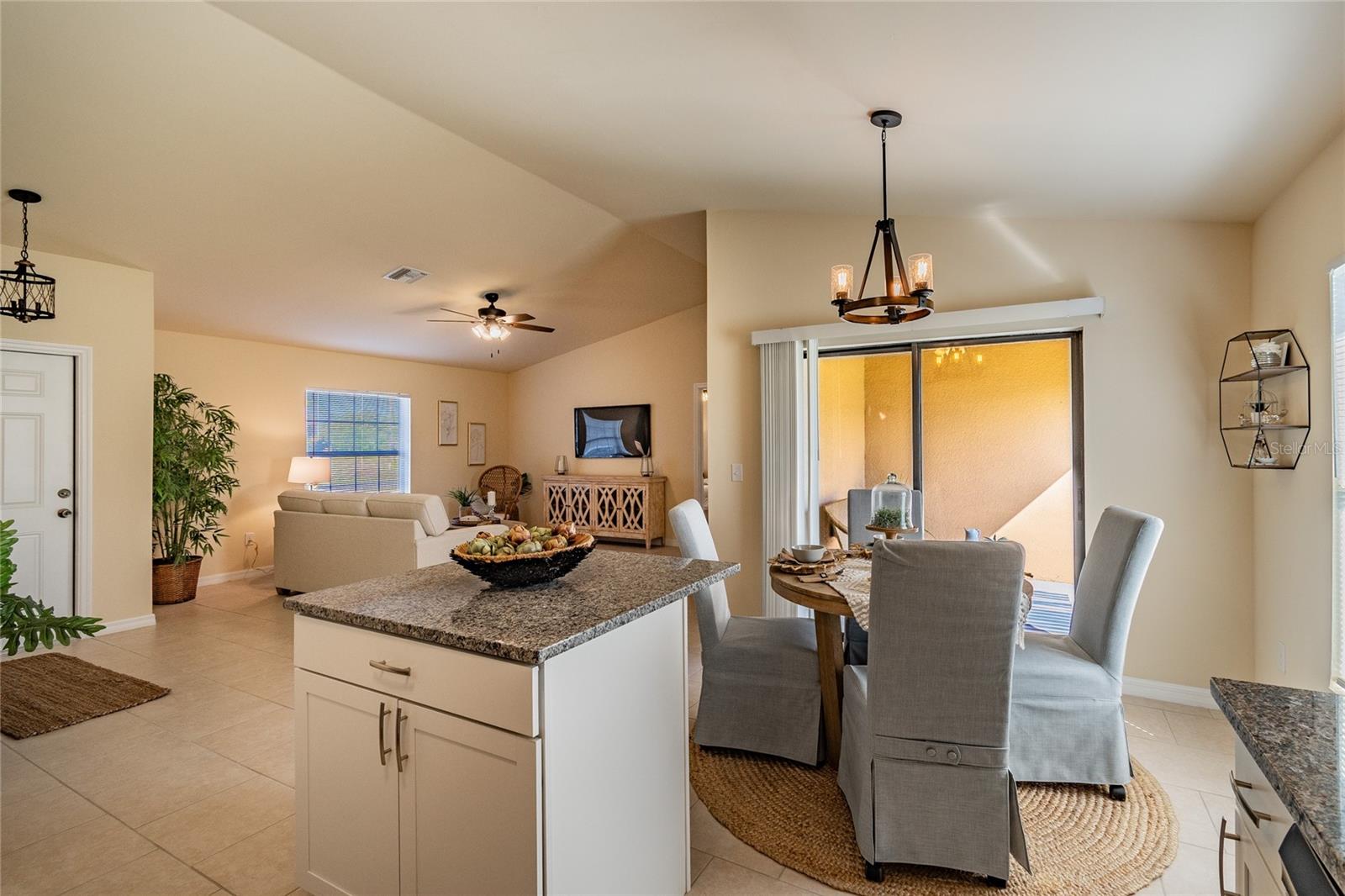 Image 13 of 40 For 601 2nd Street