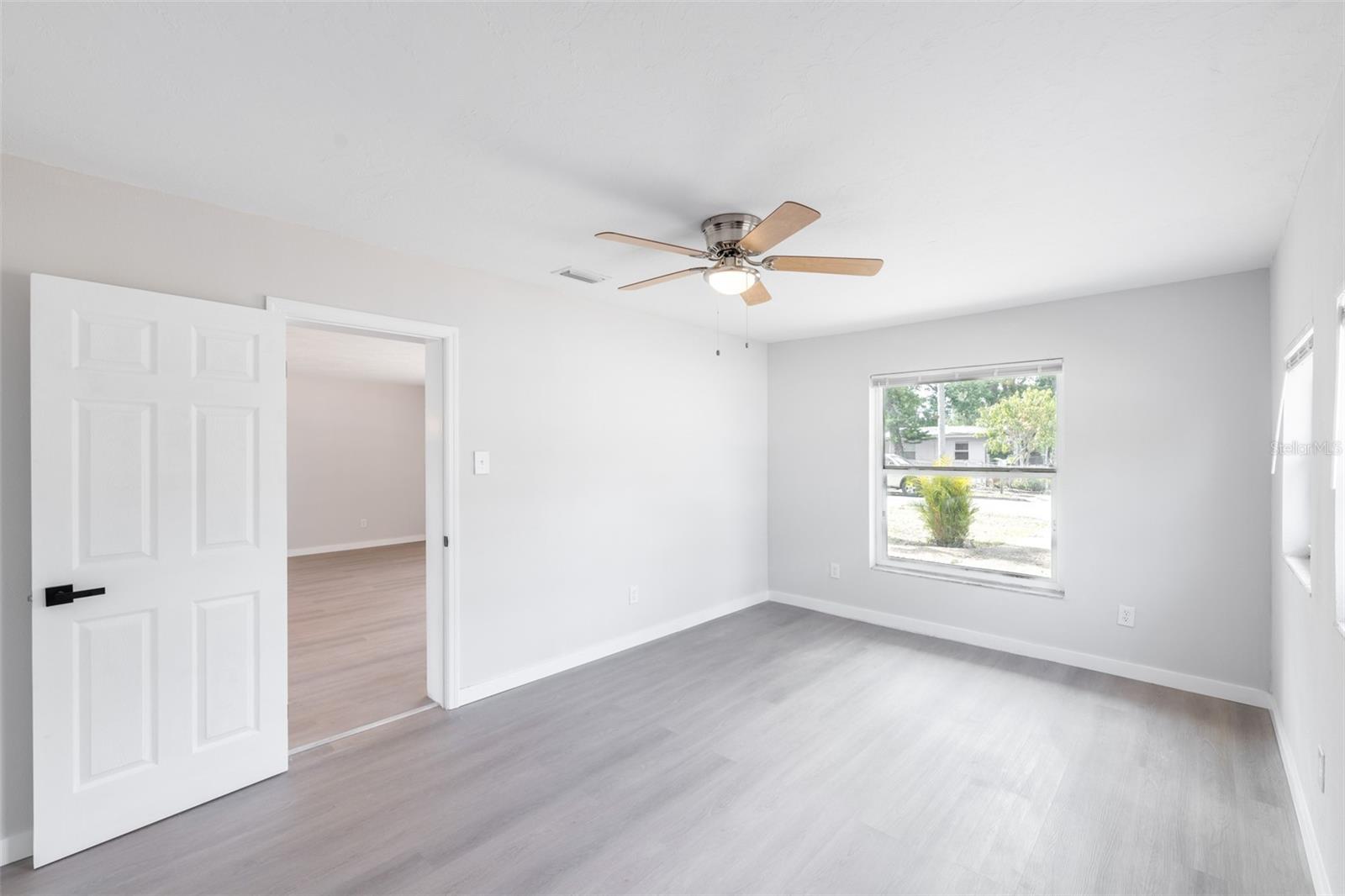Image 15 of 32 For 1823 8th Avenue E