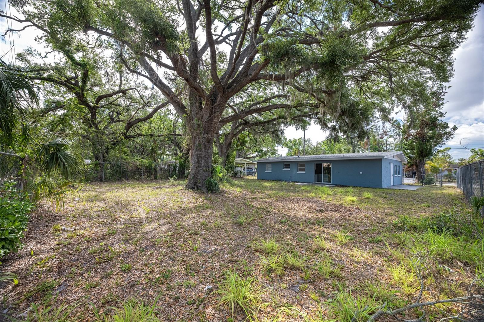 Image 26 of 32 For 1823 8th Avenue E