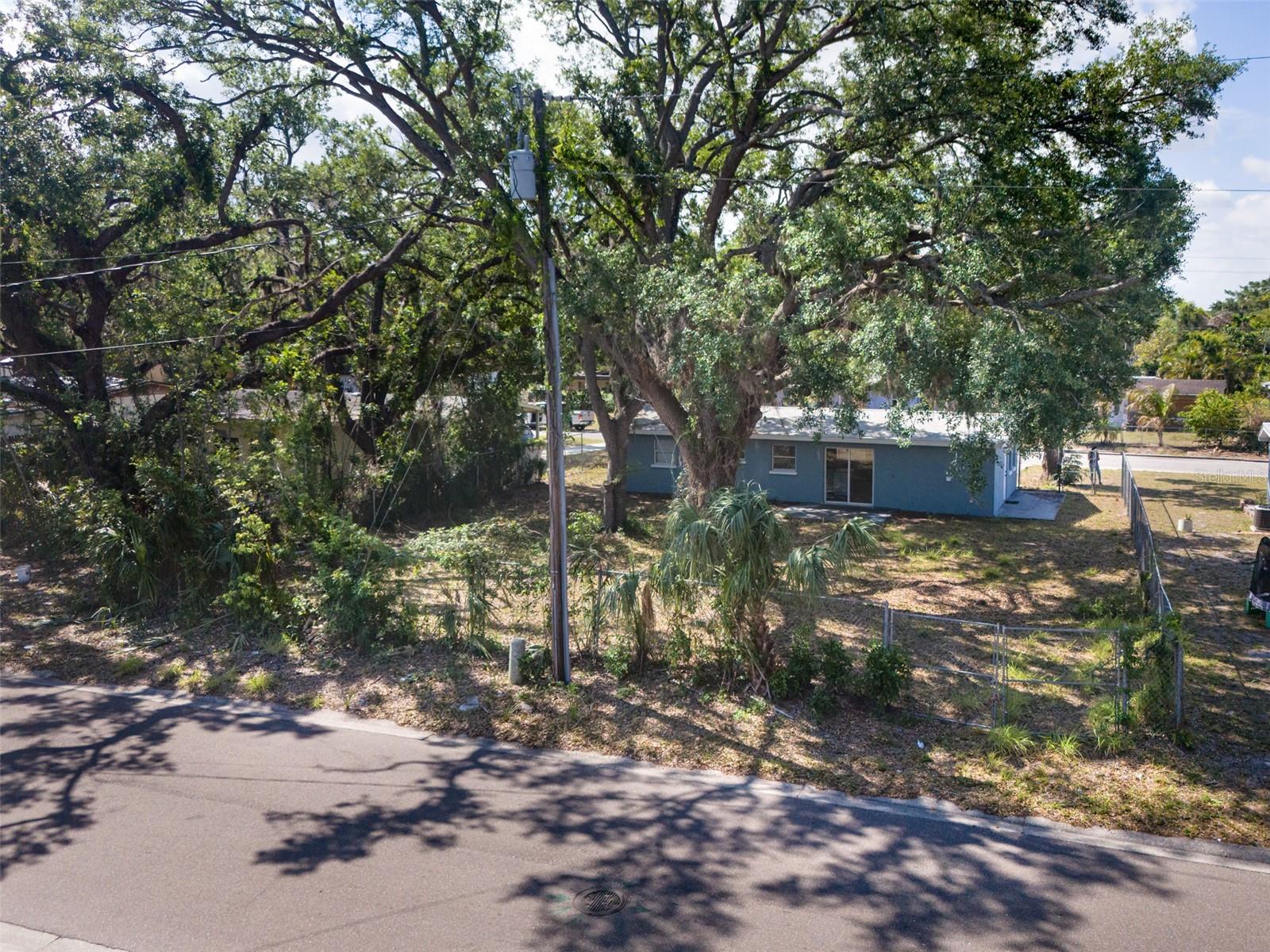 Image 31 of 32 For 1823 8th Avenue E