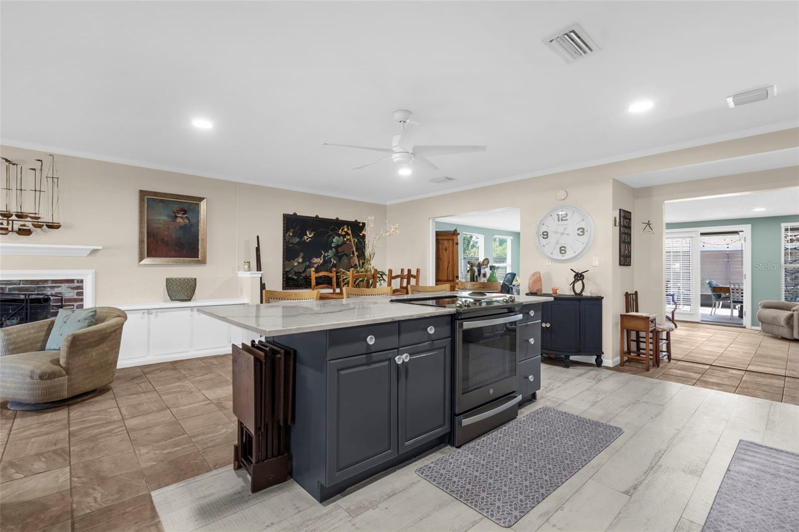 Image 10 of 39 For 4019 14th Avenue W