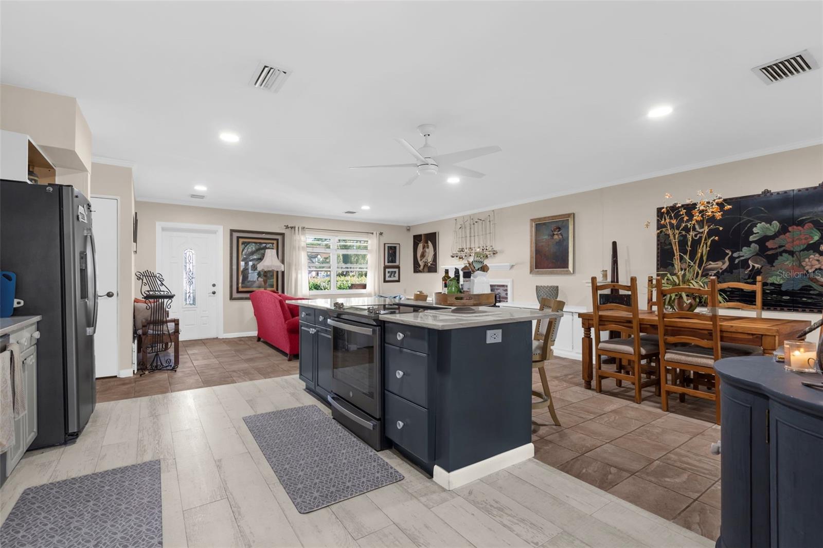 Image 11 of 39 For 4019 14th Avenue W