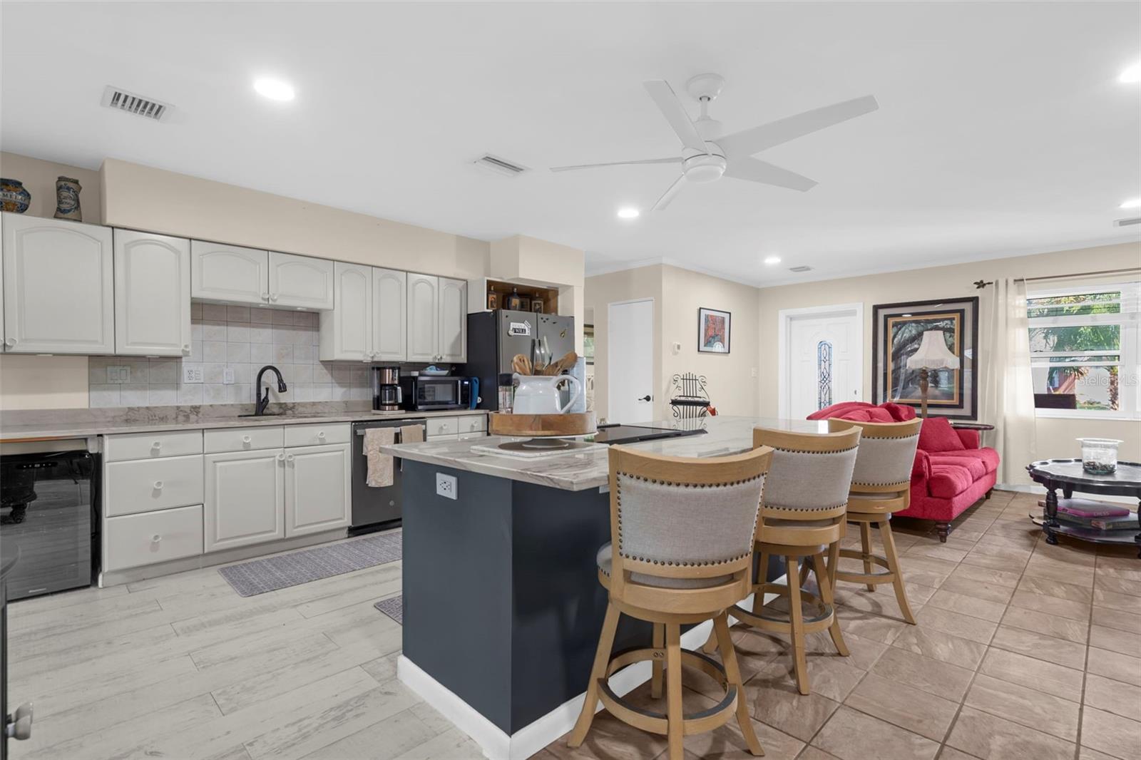 Image 13 of 39 For 4019 14th Avenue W