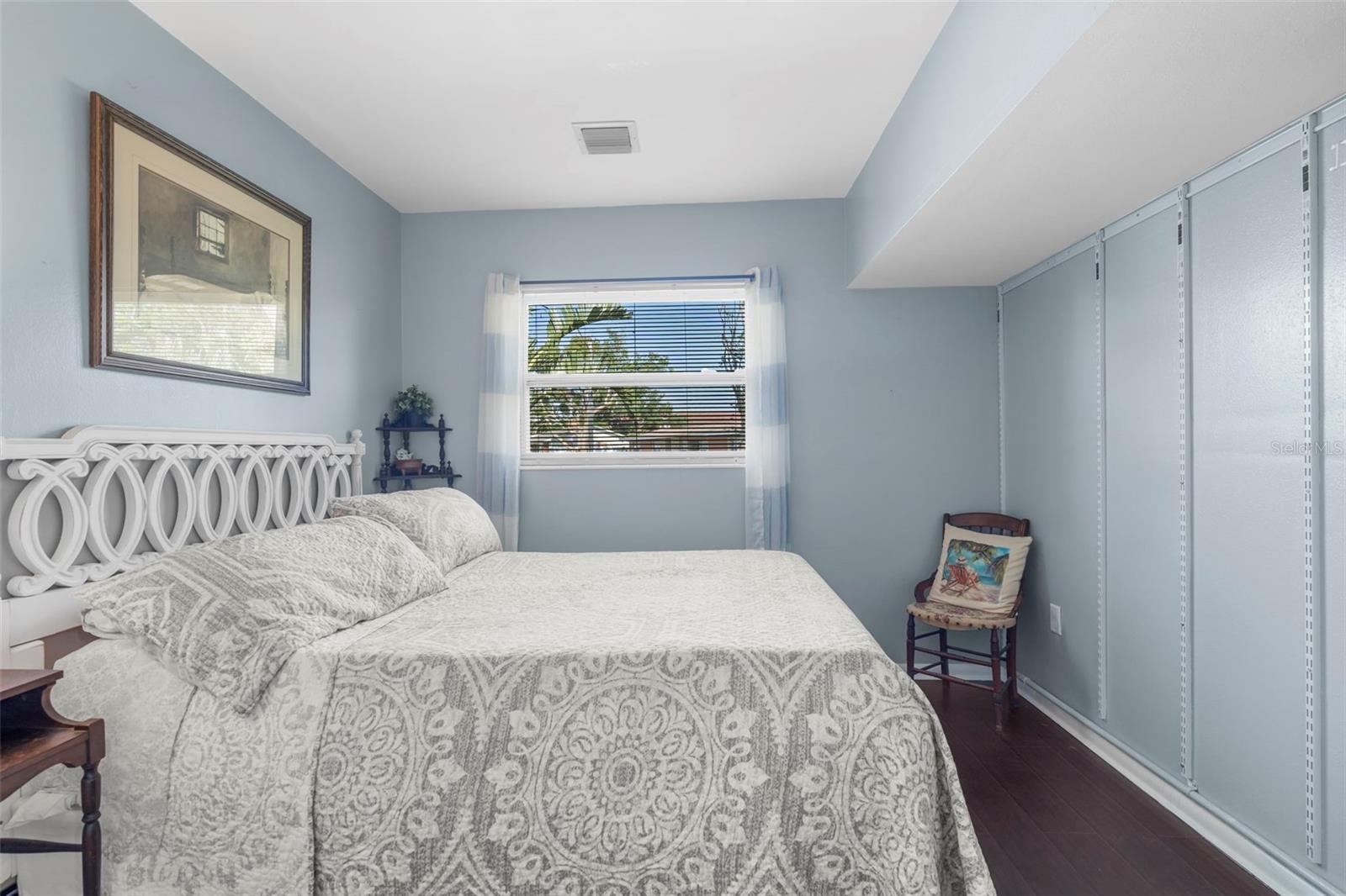 Image 20 of 39 For 4019 14th Avenue W