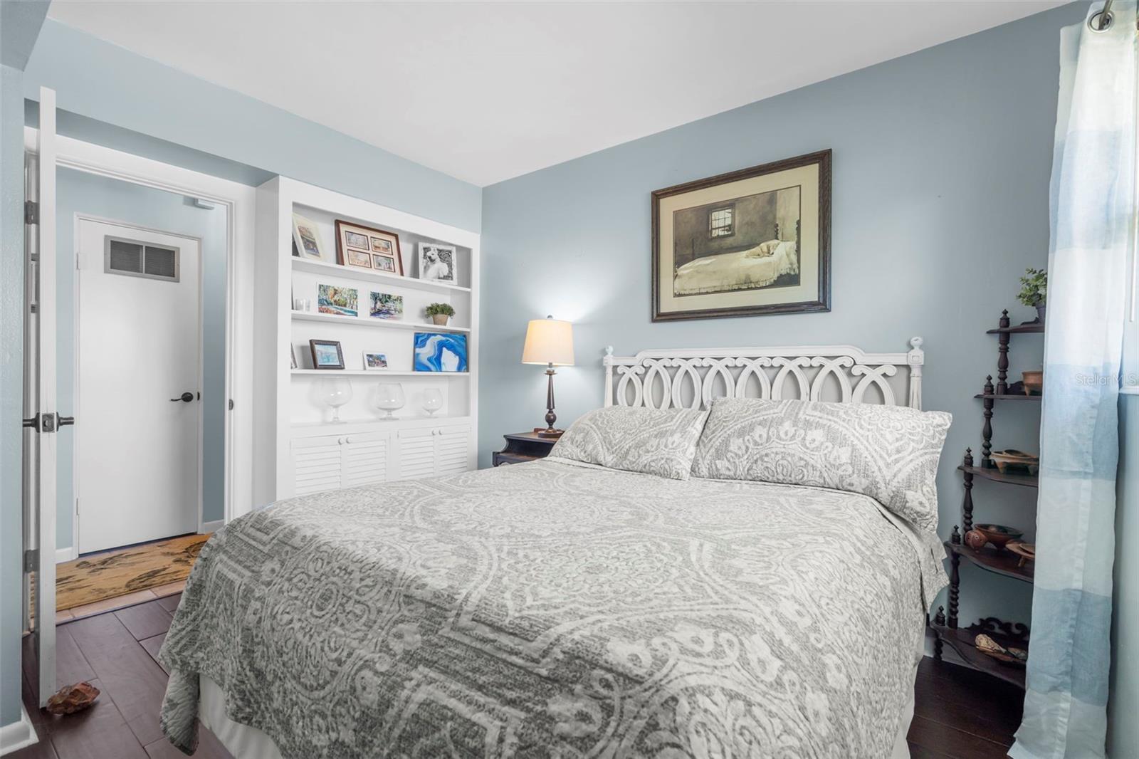 Image 21 of 39 For 4019 14th Avenue W