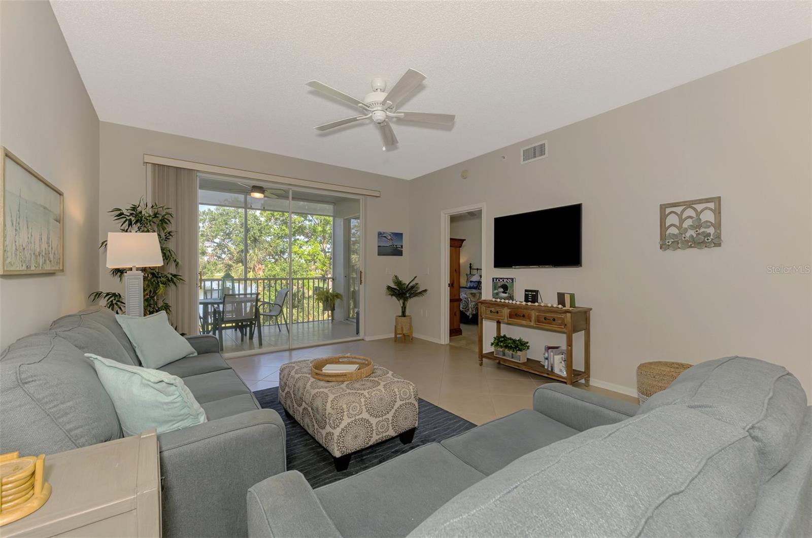 Image 15 of 84 For 8750 Olde Hickory Avenue 9202