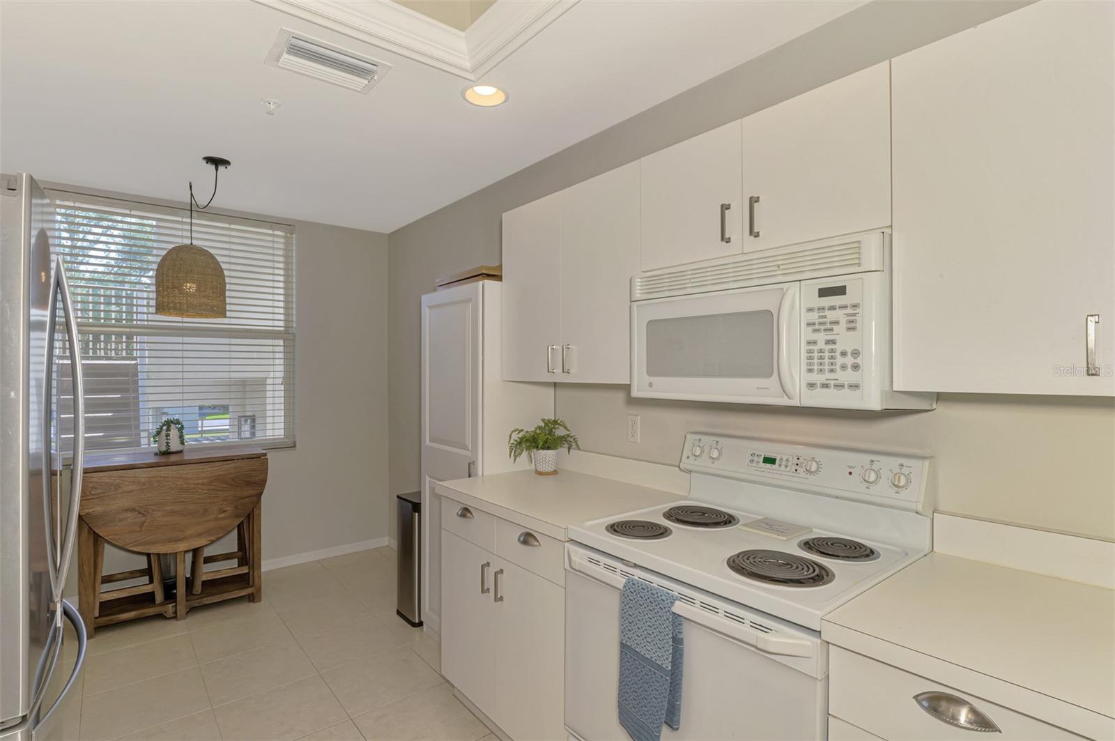 Image 21 of 84 For 8750 Olde Hickory Avenue 9202