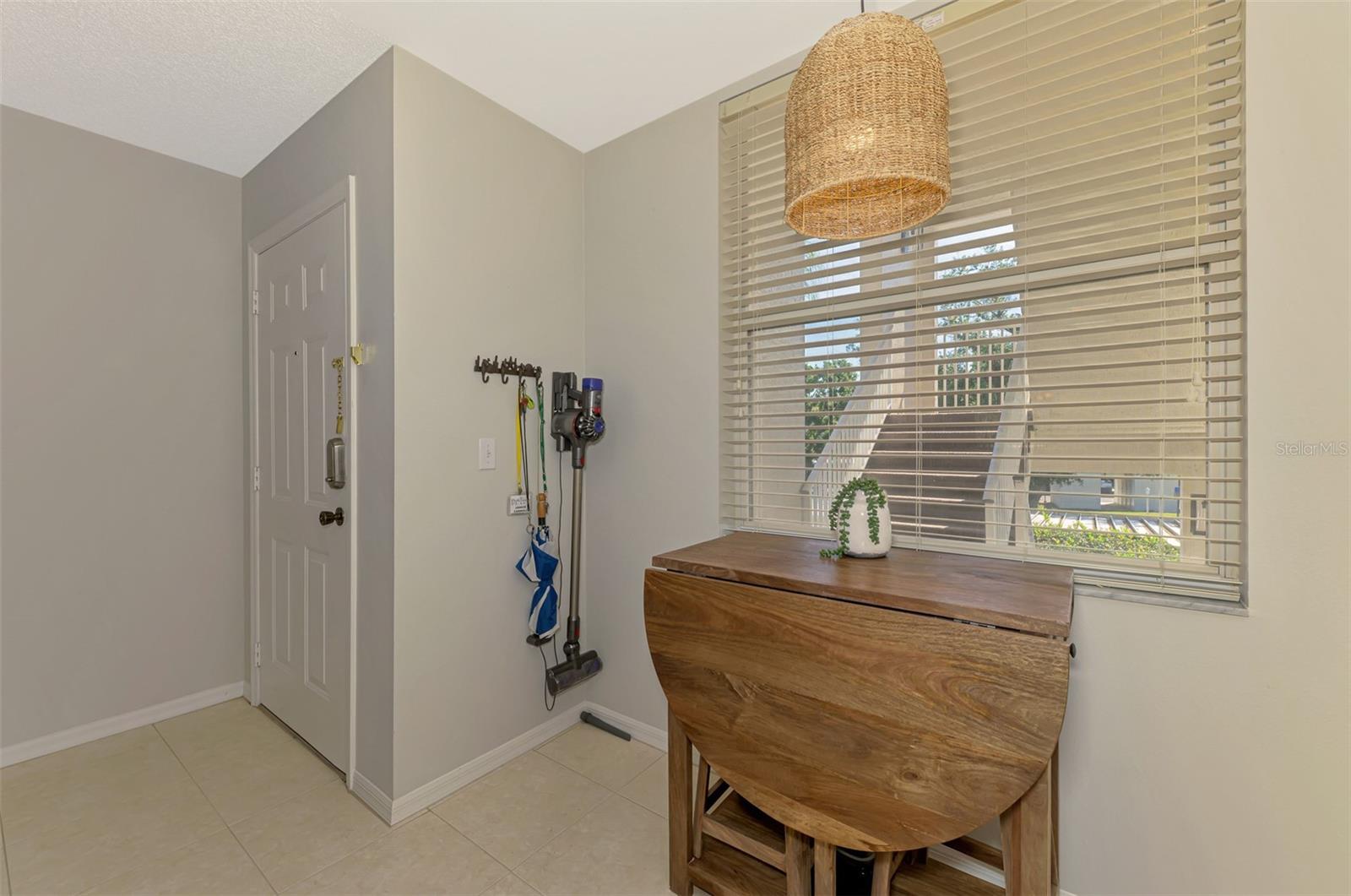 Image 23 of 84 For 8750 Olde Hickory Avenue 9202