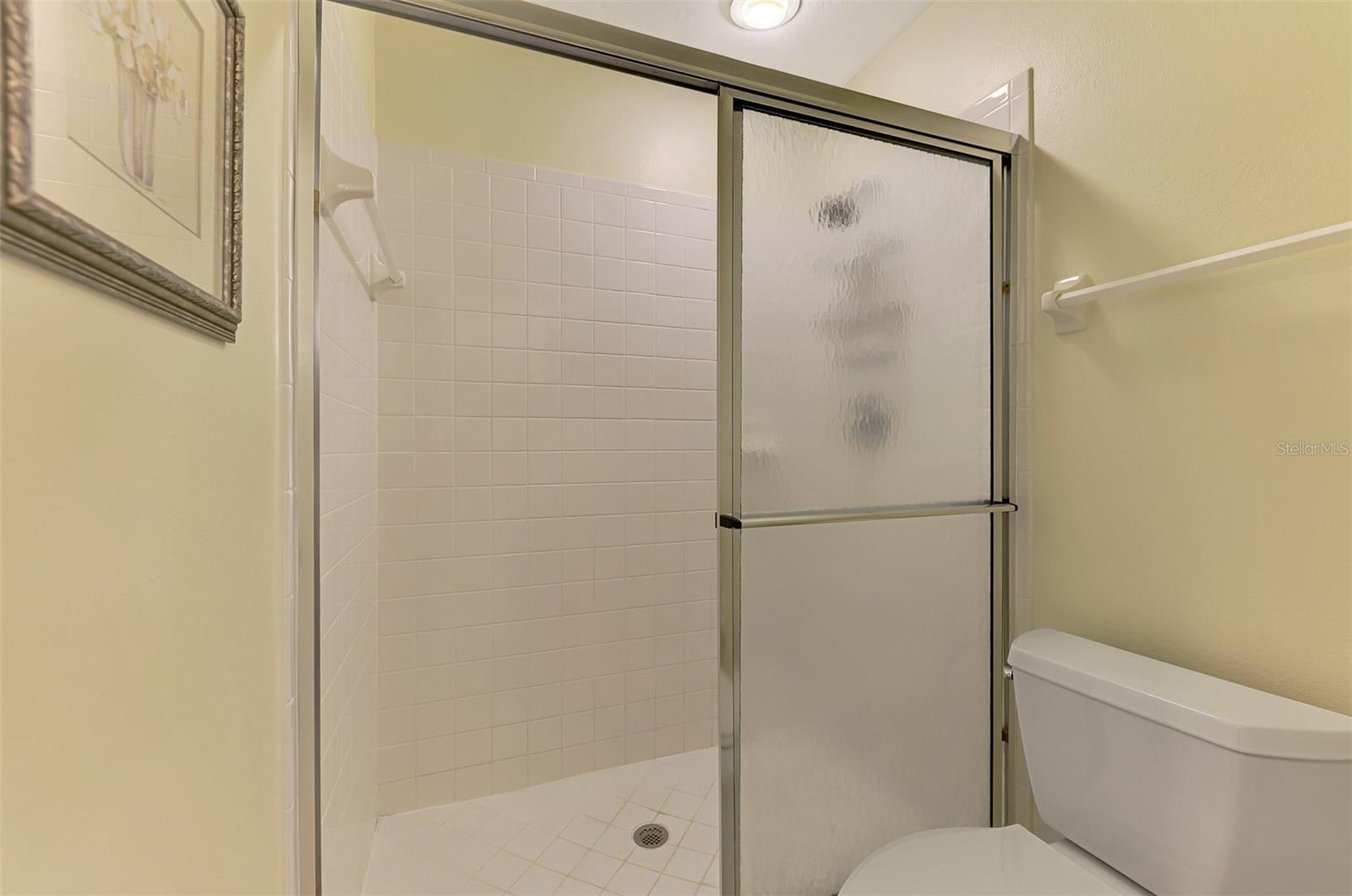 Image 33 of 84 For 8750 Olde Hickory Avenue 9202