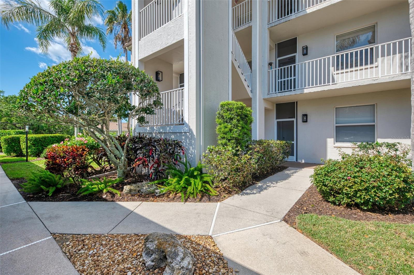 Image 5 of 84 For 8750 Olde Hickory Avenue 9202