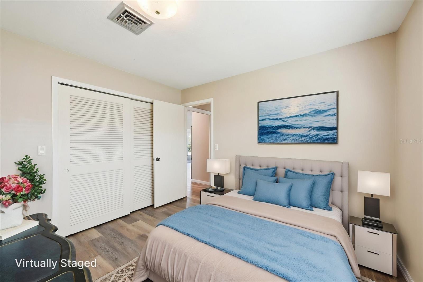 Listing photo id 16 for 217 Giotto Drive