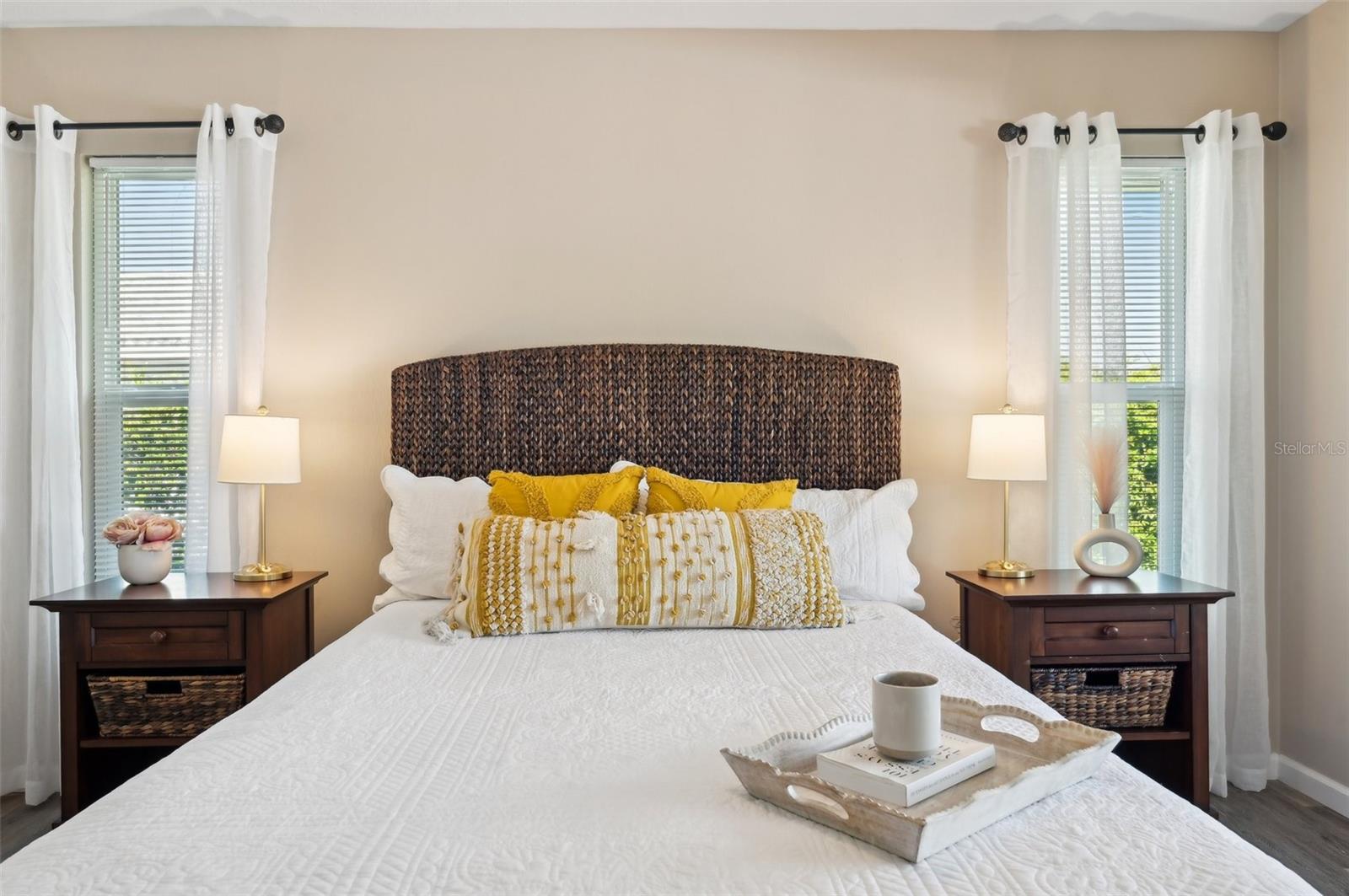 Listing photo id 6 for 217 Giotto Drive