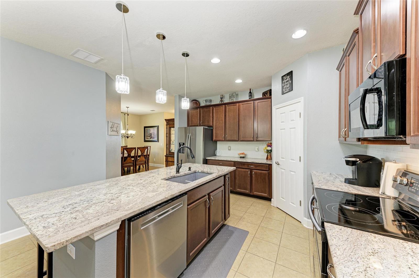Image 16 of 48 For 8243 Nandina Drive
