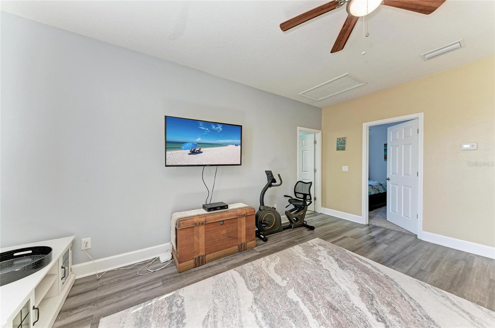 Image 32 of 48 For 8243 Nandina Drive