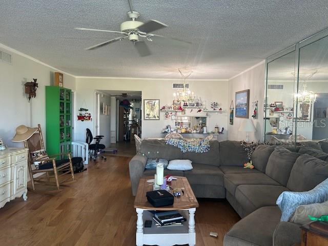 Image 6 of 13 For 7461 Country Club Drive N 201