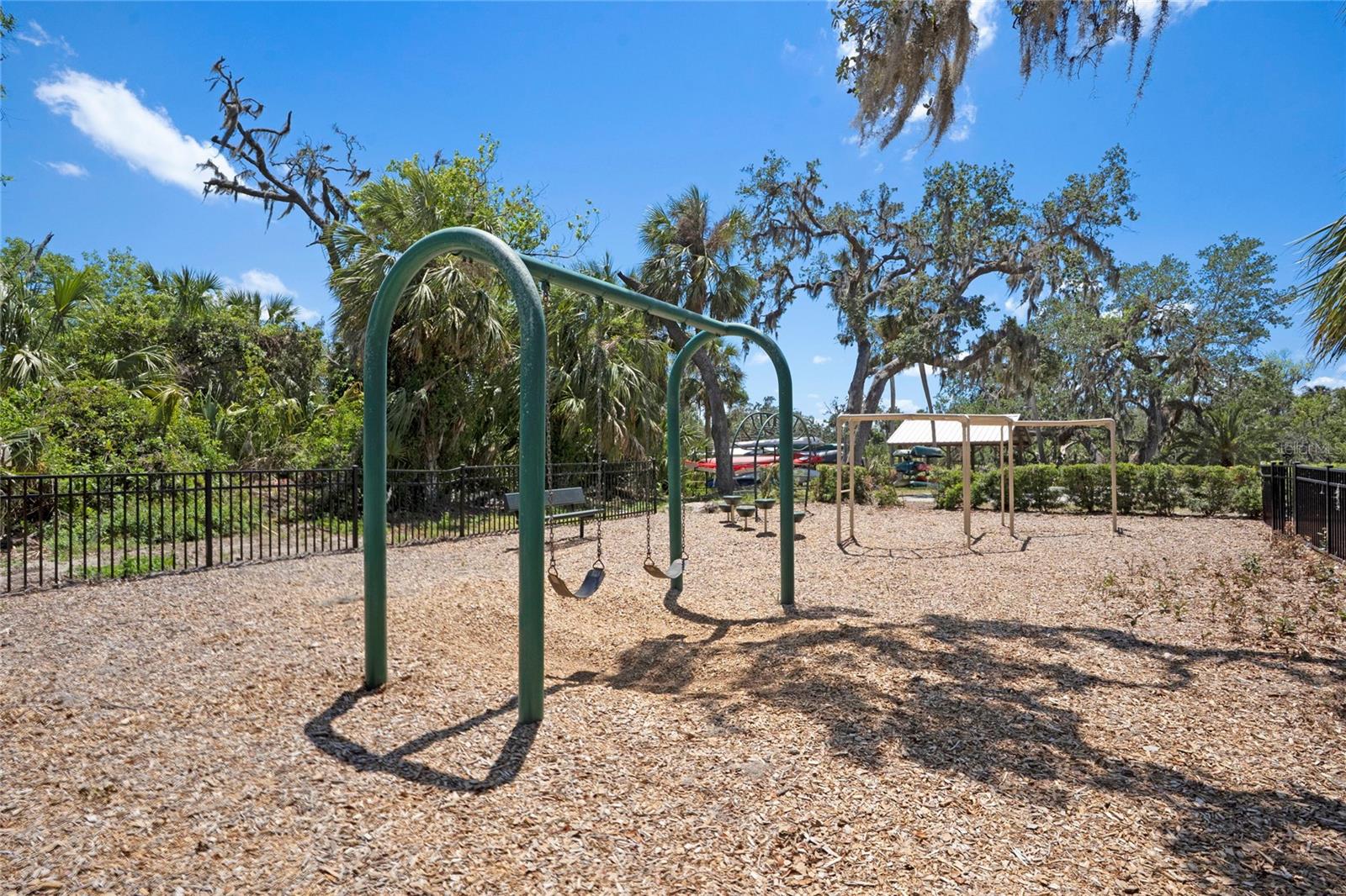 Image 31 of 46 For 14514 20th Street E