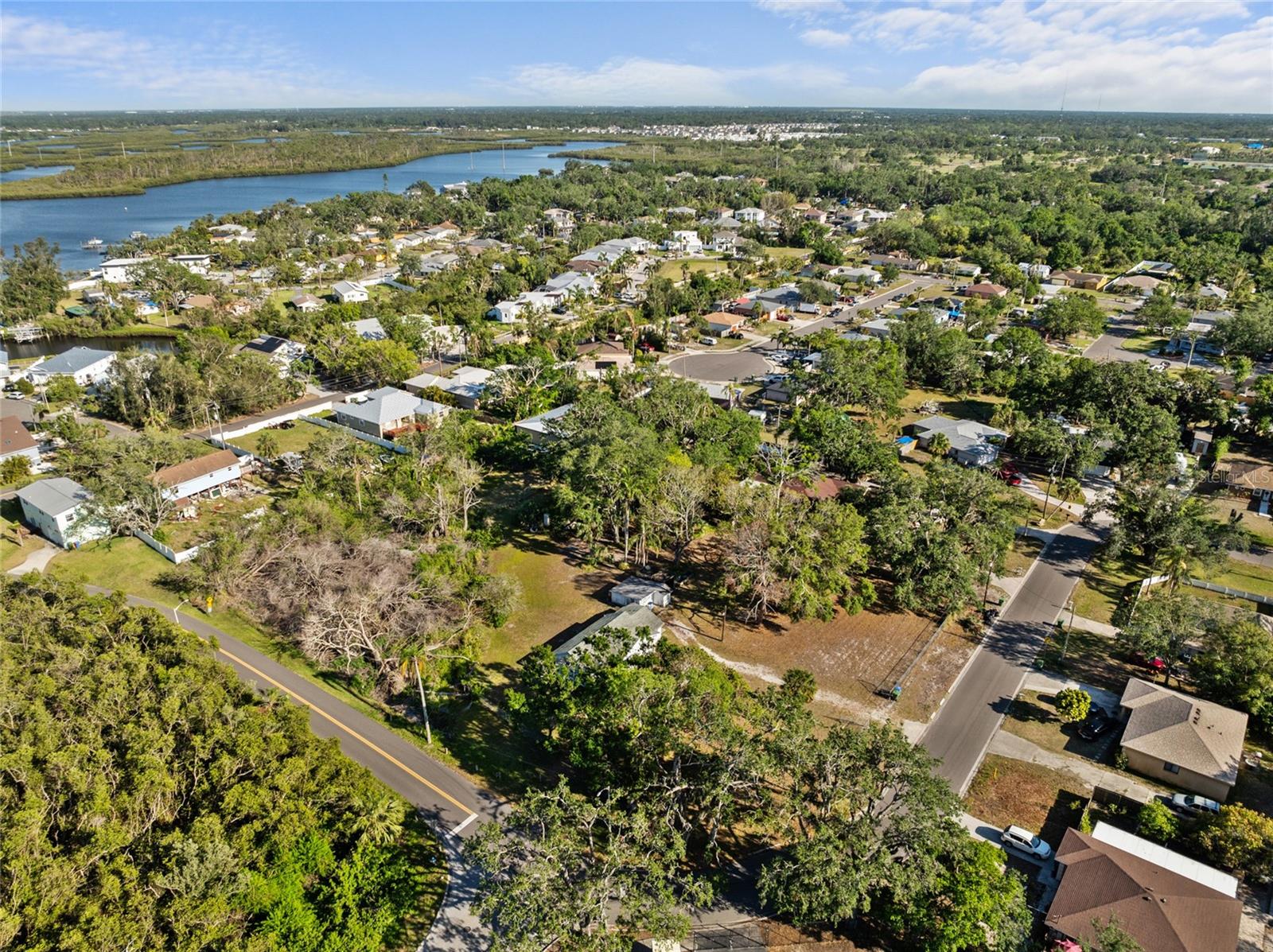 Image 22 of 29 For 611 29th Street E